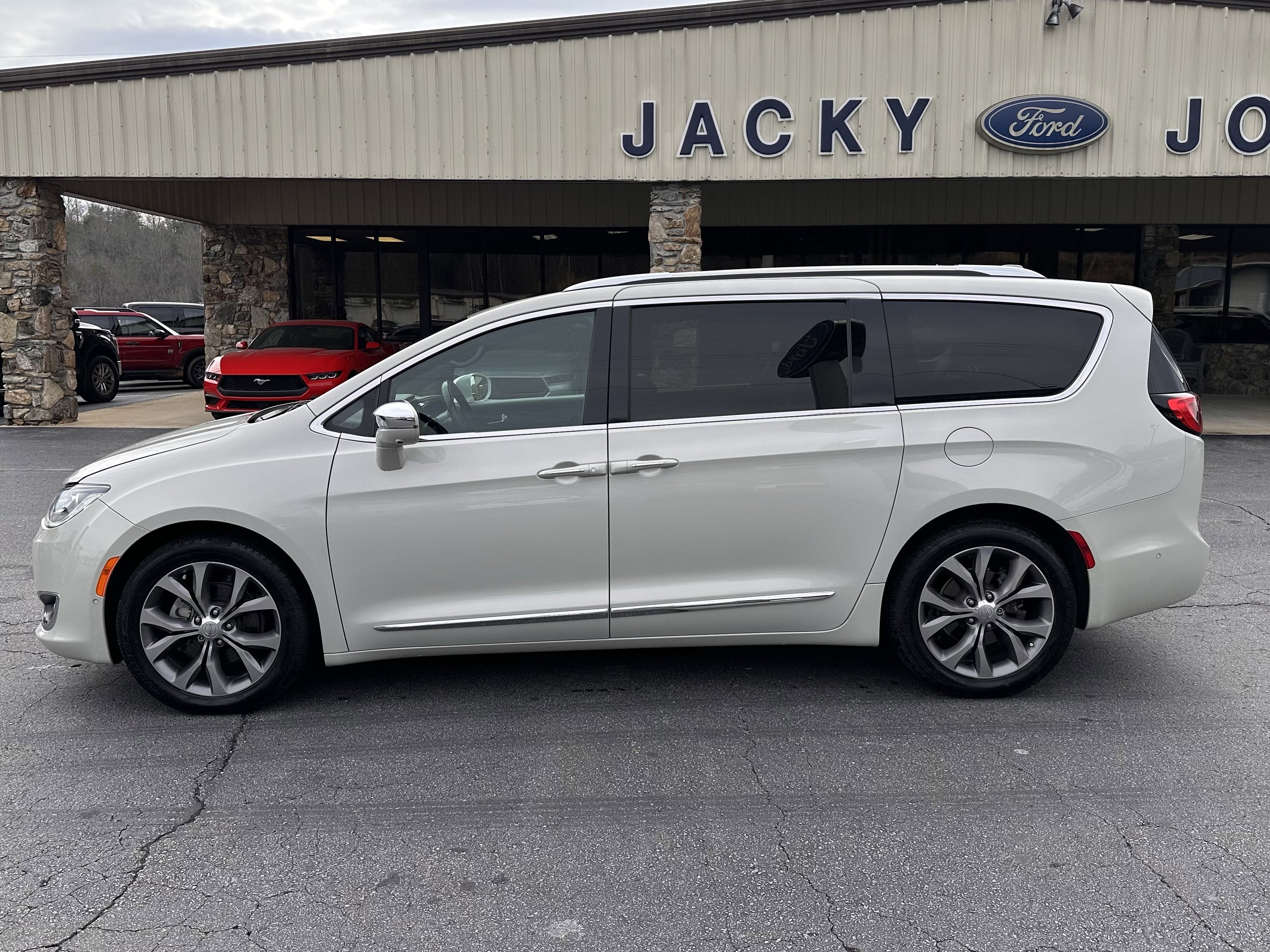 2020 Chrysler Pacifica Limited 35th Anniversary