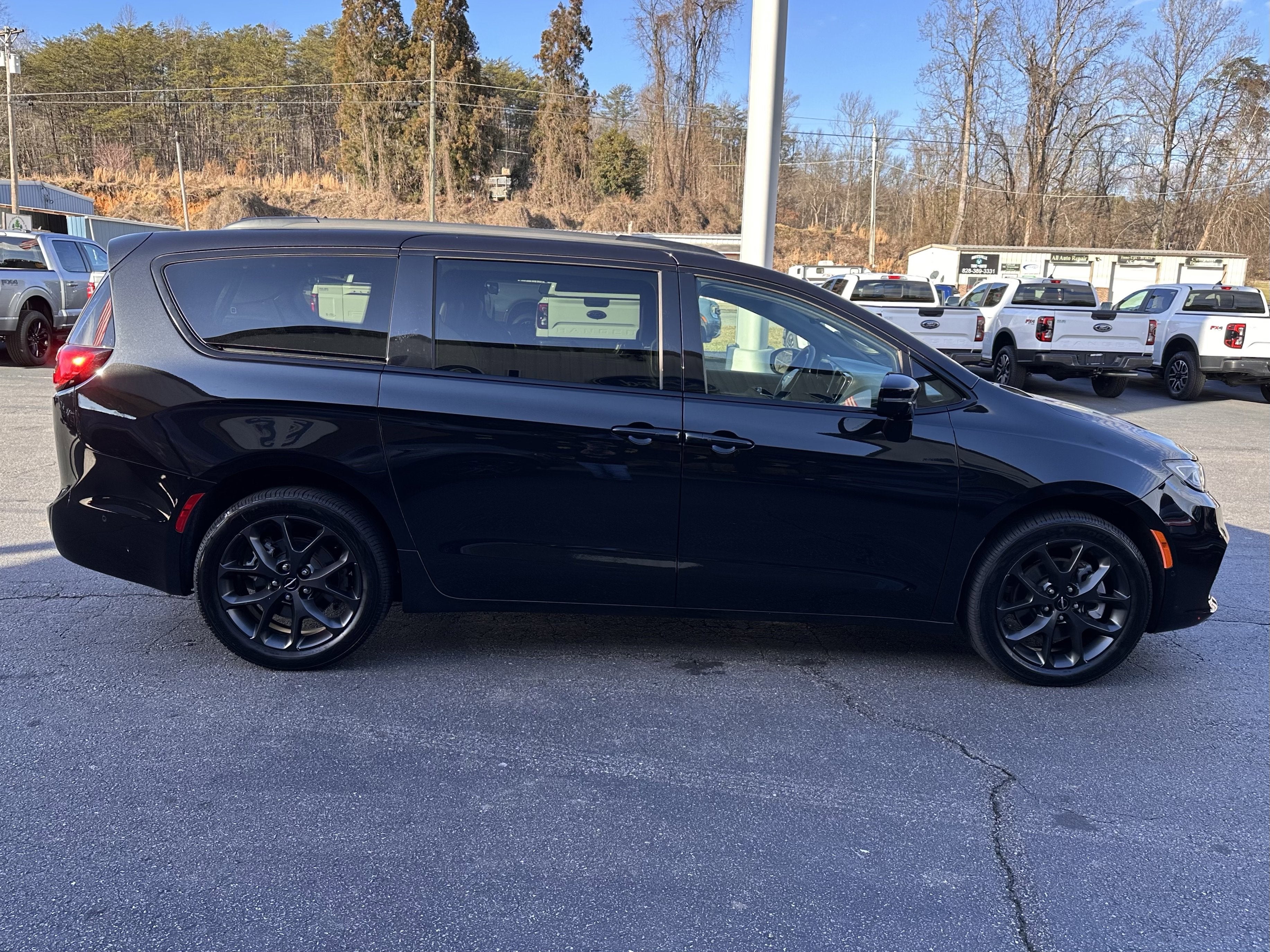 2023 Chrysler Pacifica Limited