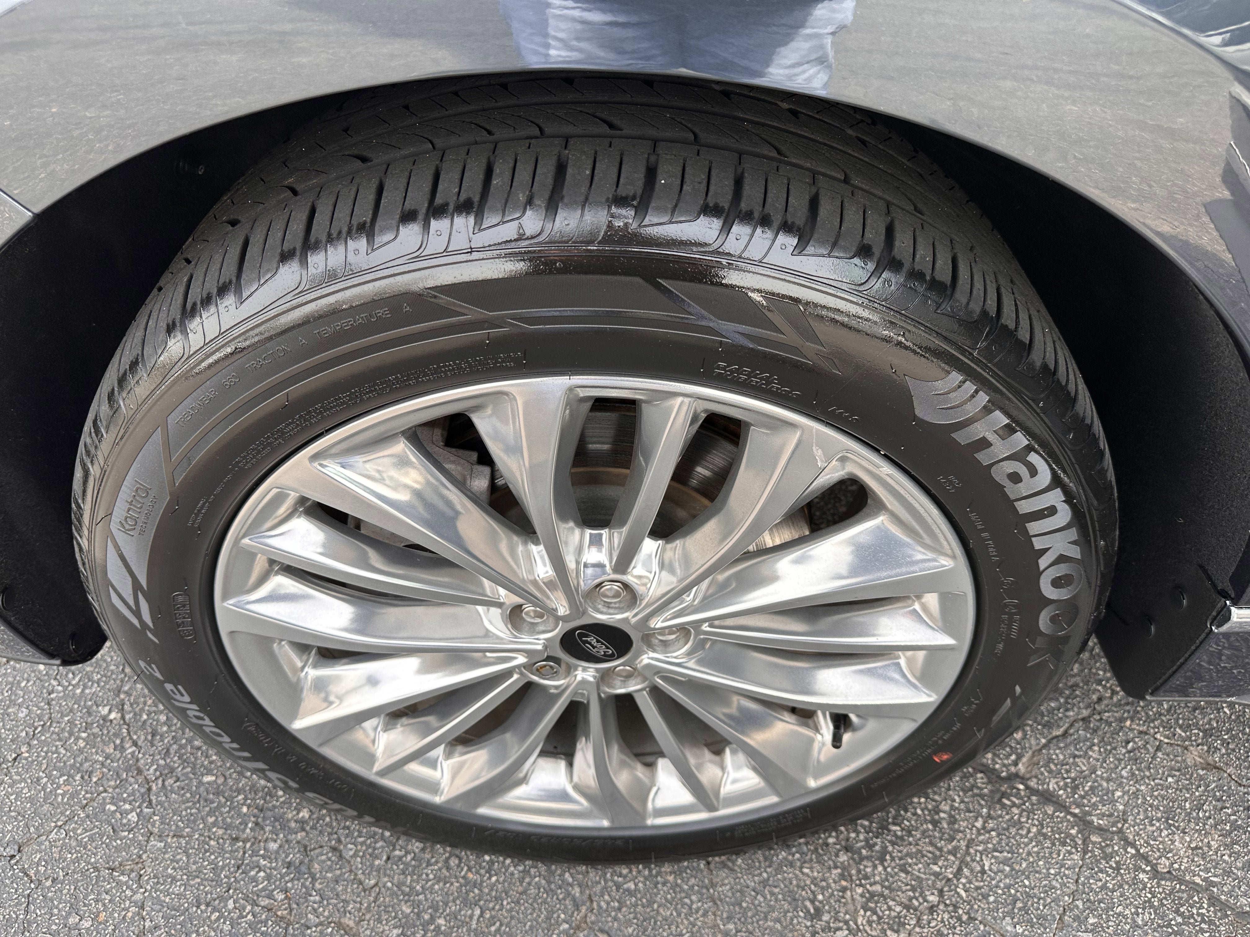 2024 Ford Edge Titanium