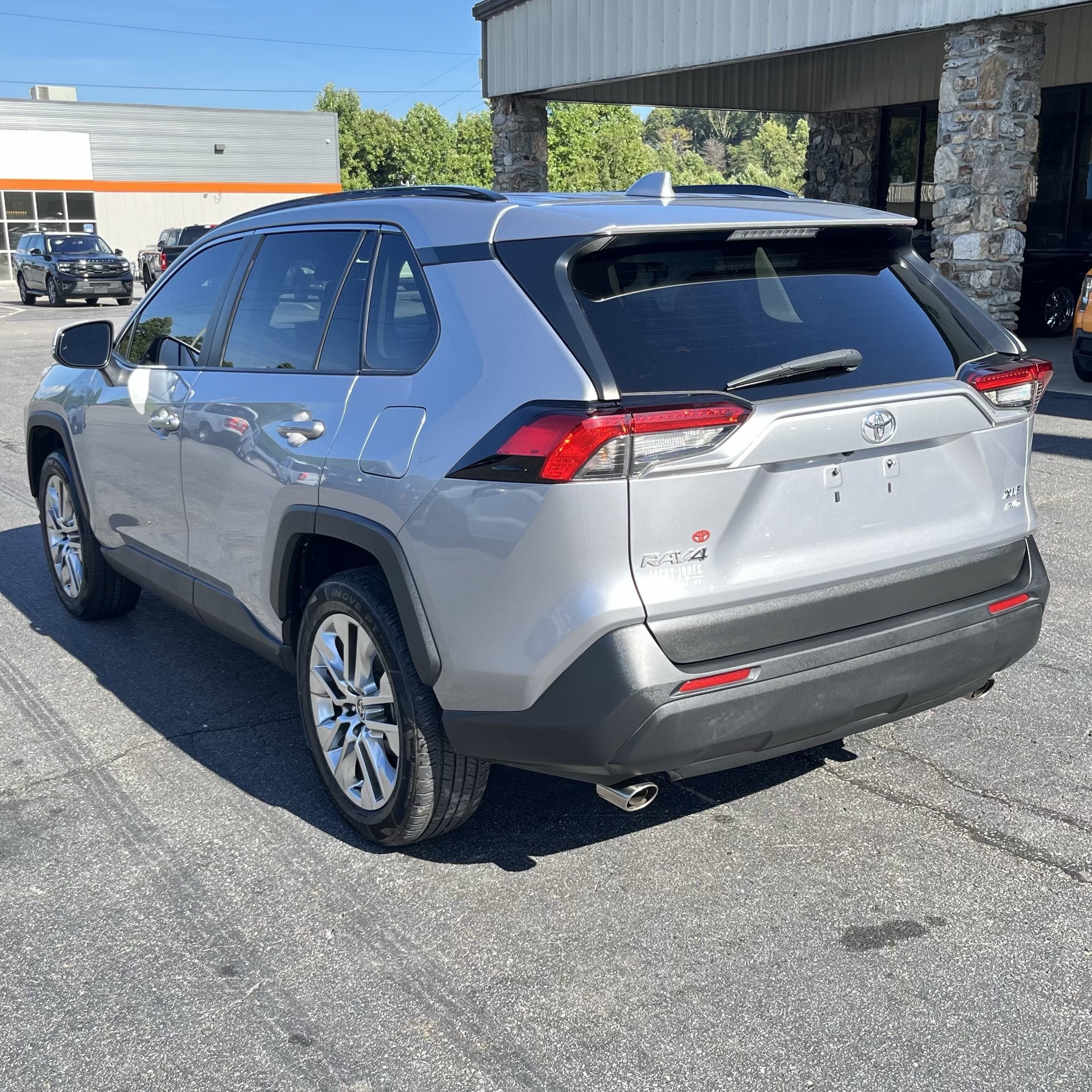 2021 Toyota RAV4 XLE Premium