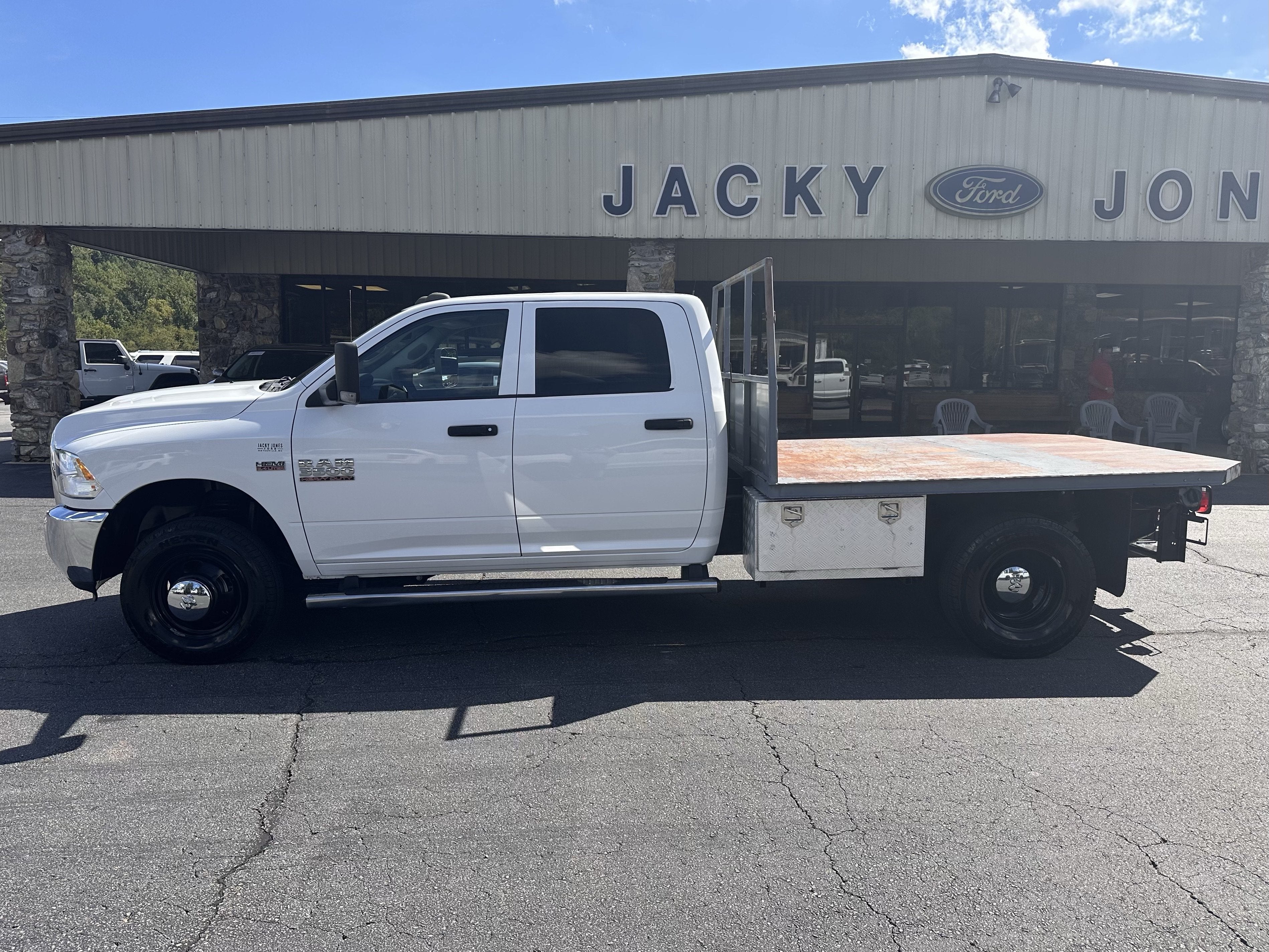 2018 RAM 3500 Chassis Cab Tradesman