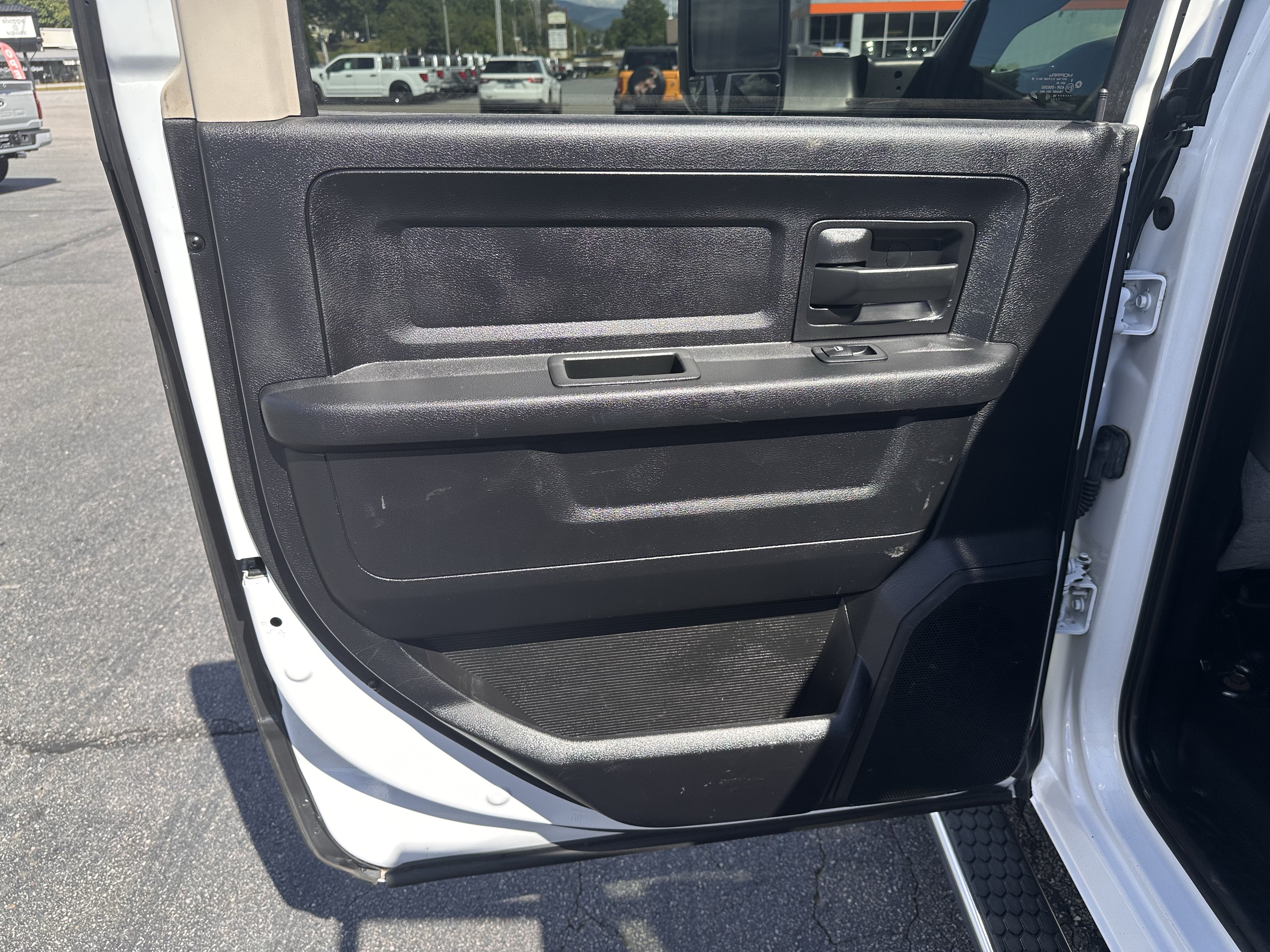 2018 RAM 3500 Chassis Cab Tradesman