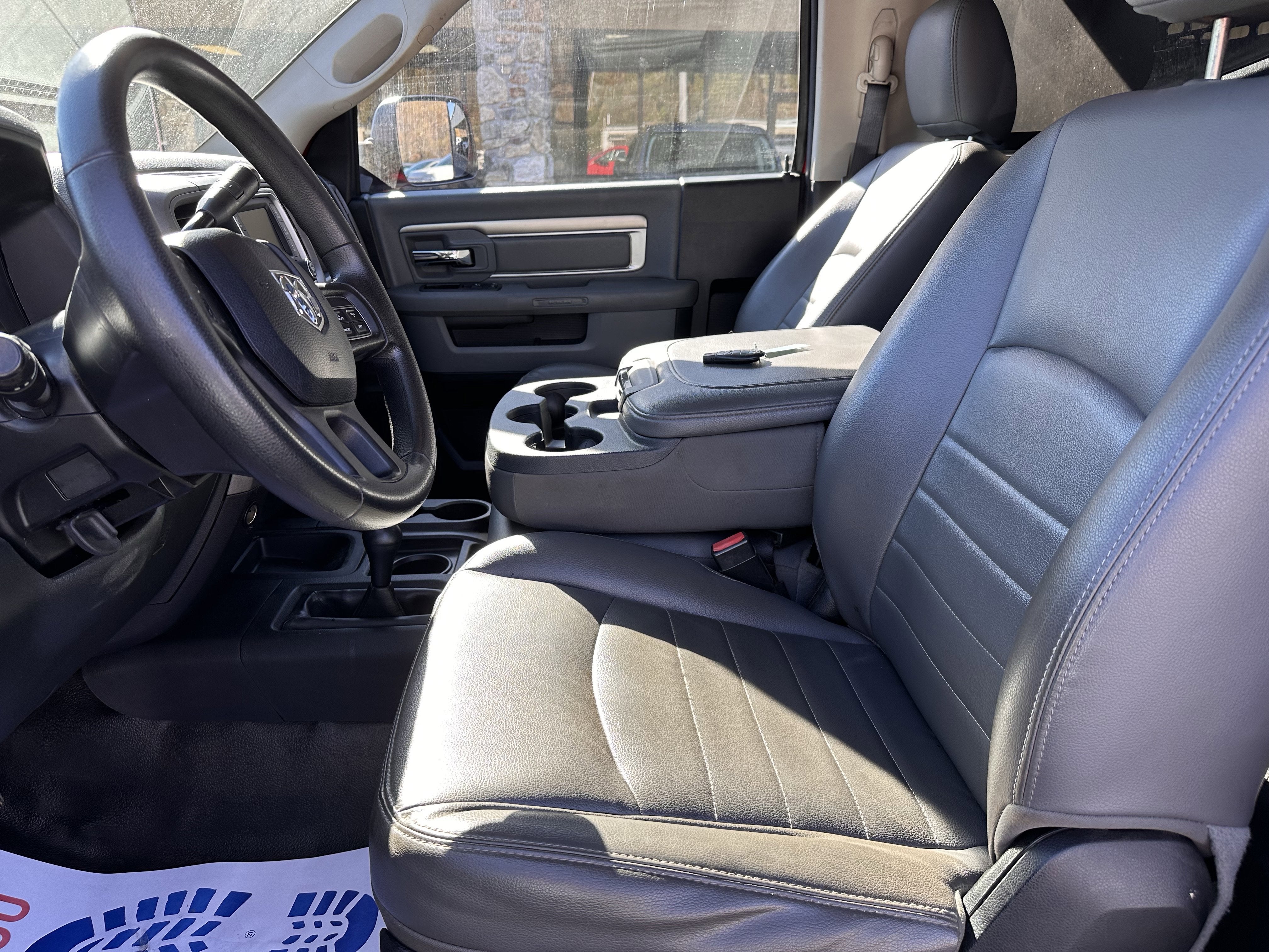 2015 RAM 3500 Tradesman Dump Body