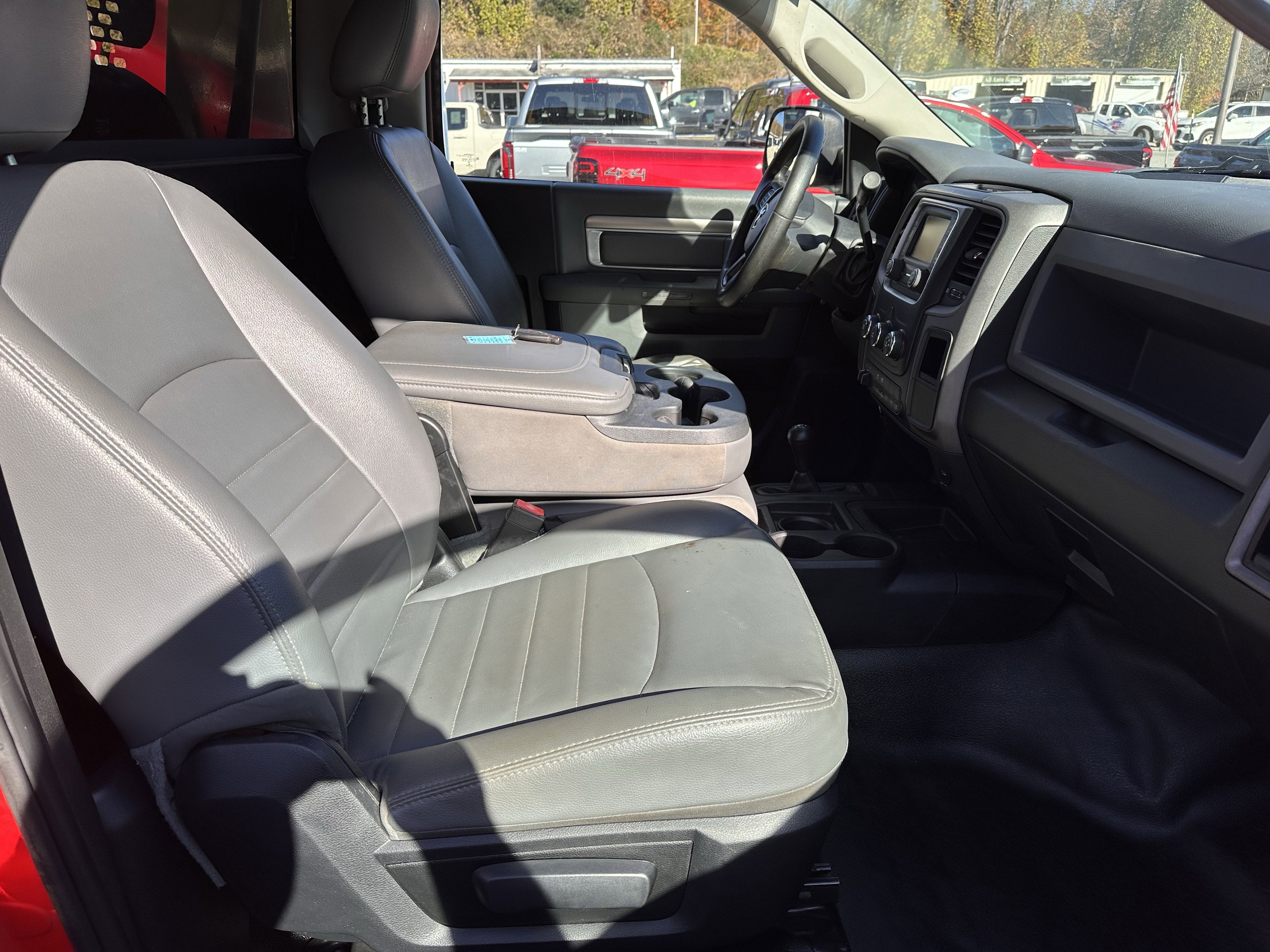 2015 RAM 3500 Tradesman Dump Body