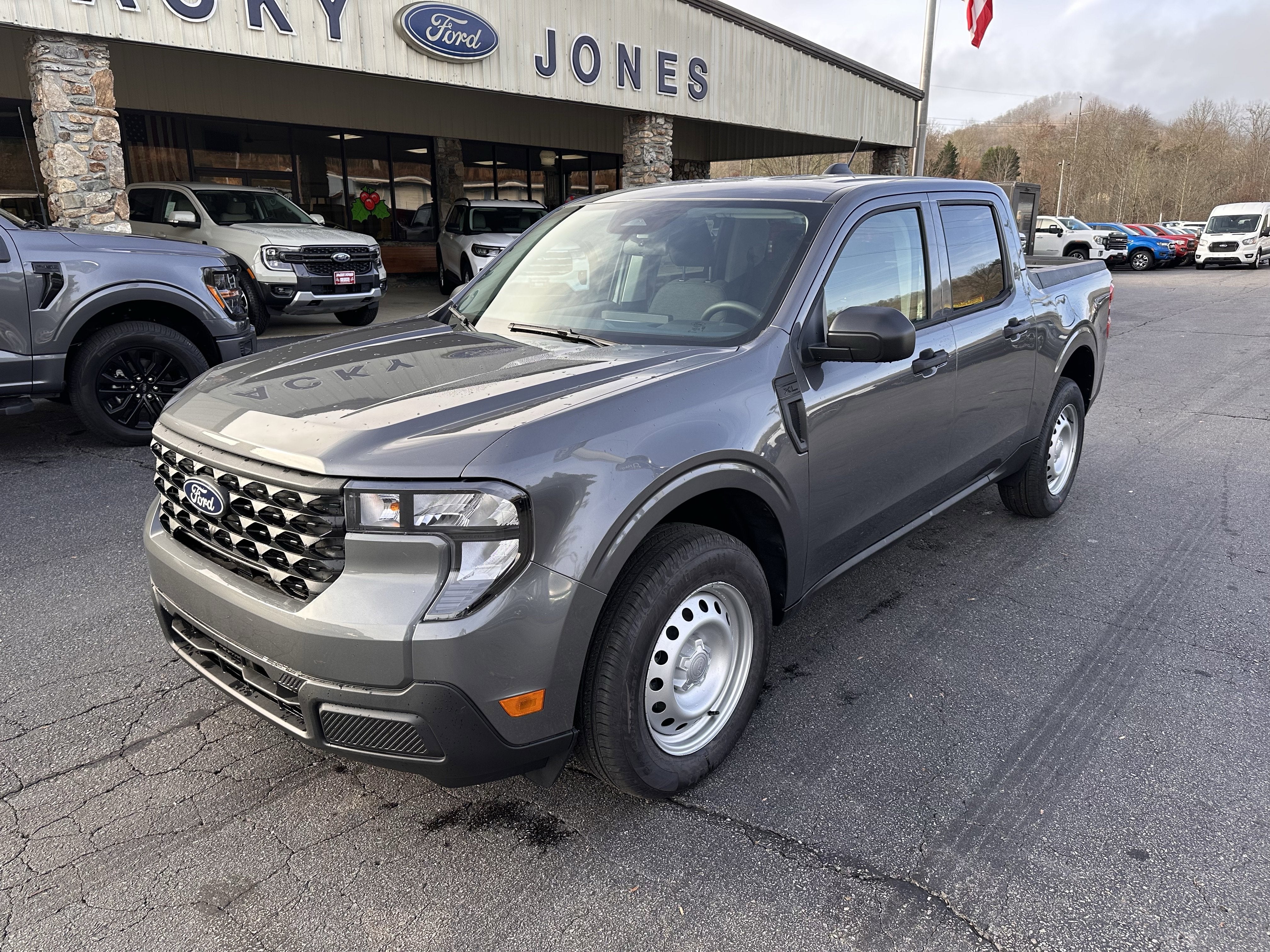 2025 Ford Maverick XL