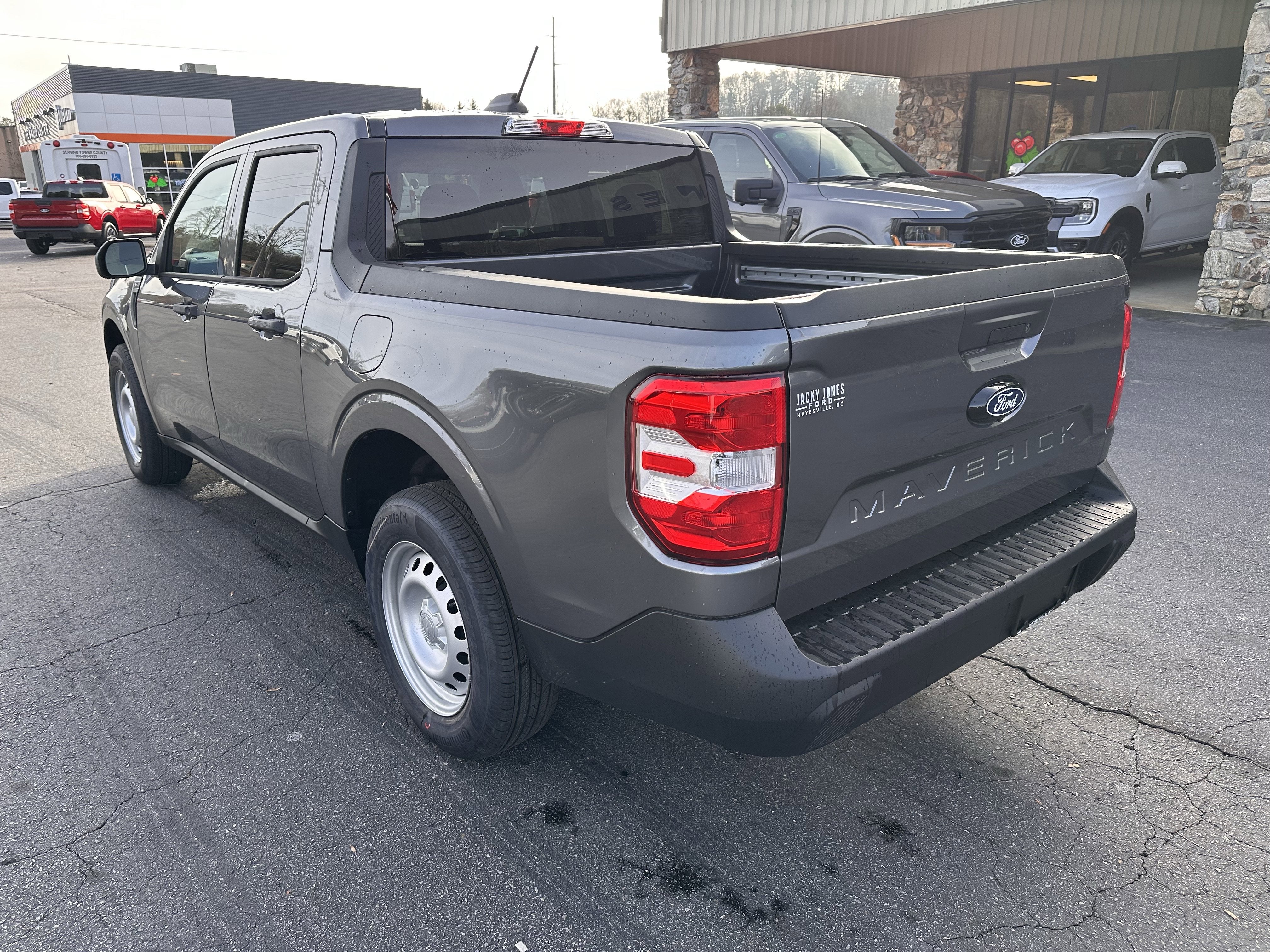 2025 Ford Maverick XL