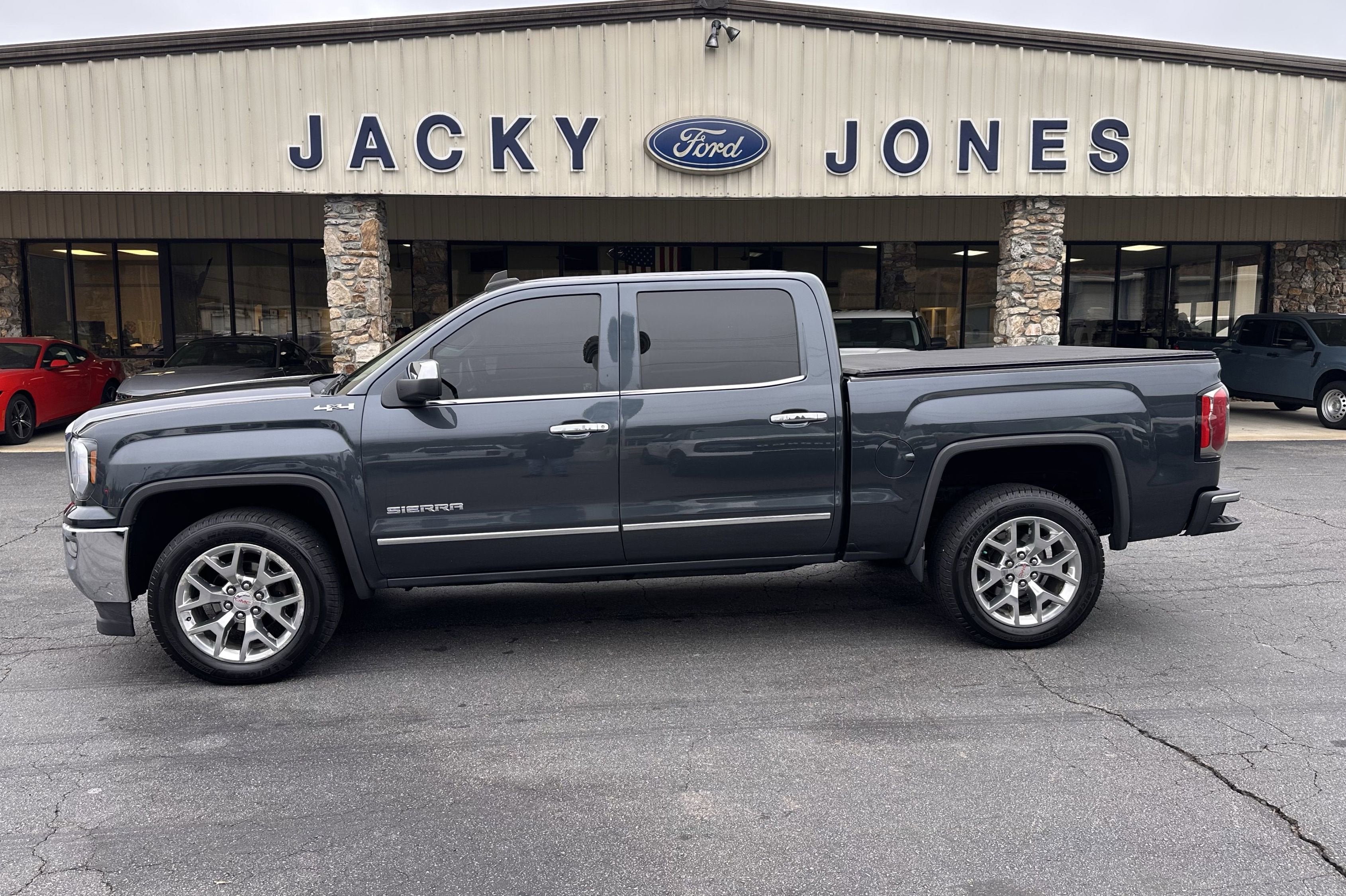 2017 GMC Sierra 1500 SLT