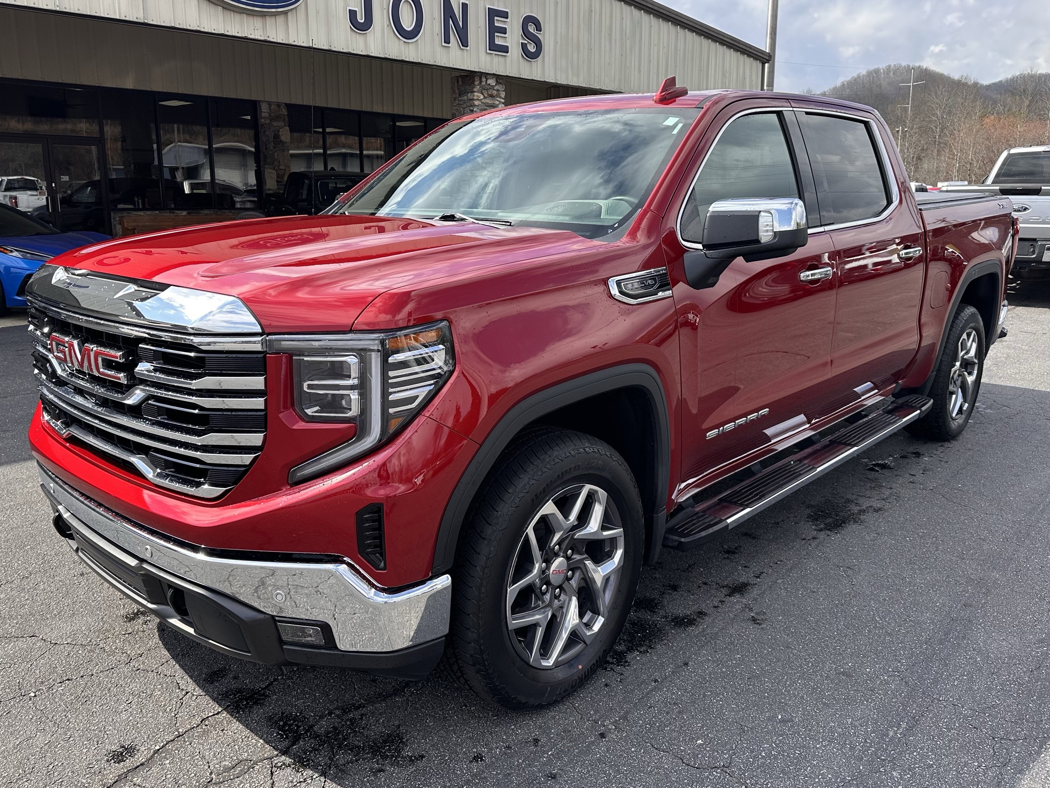 2023 GMC Sierra 1500 SLT