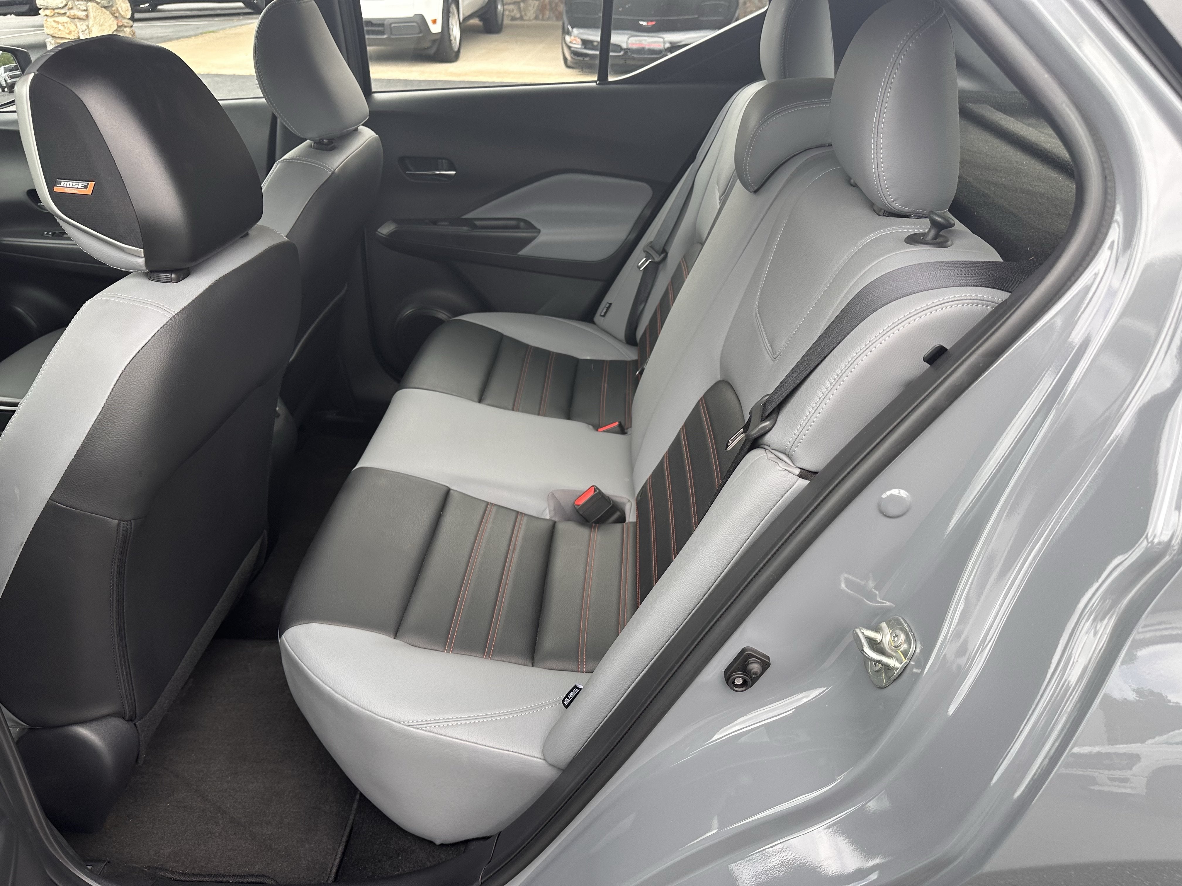 2022 Nissan Kicks SR