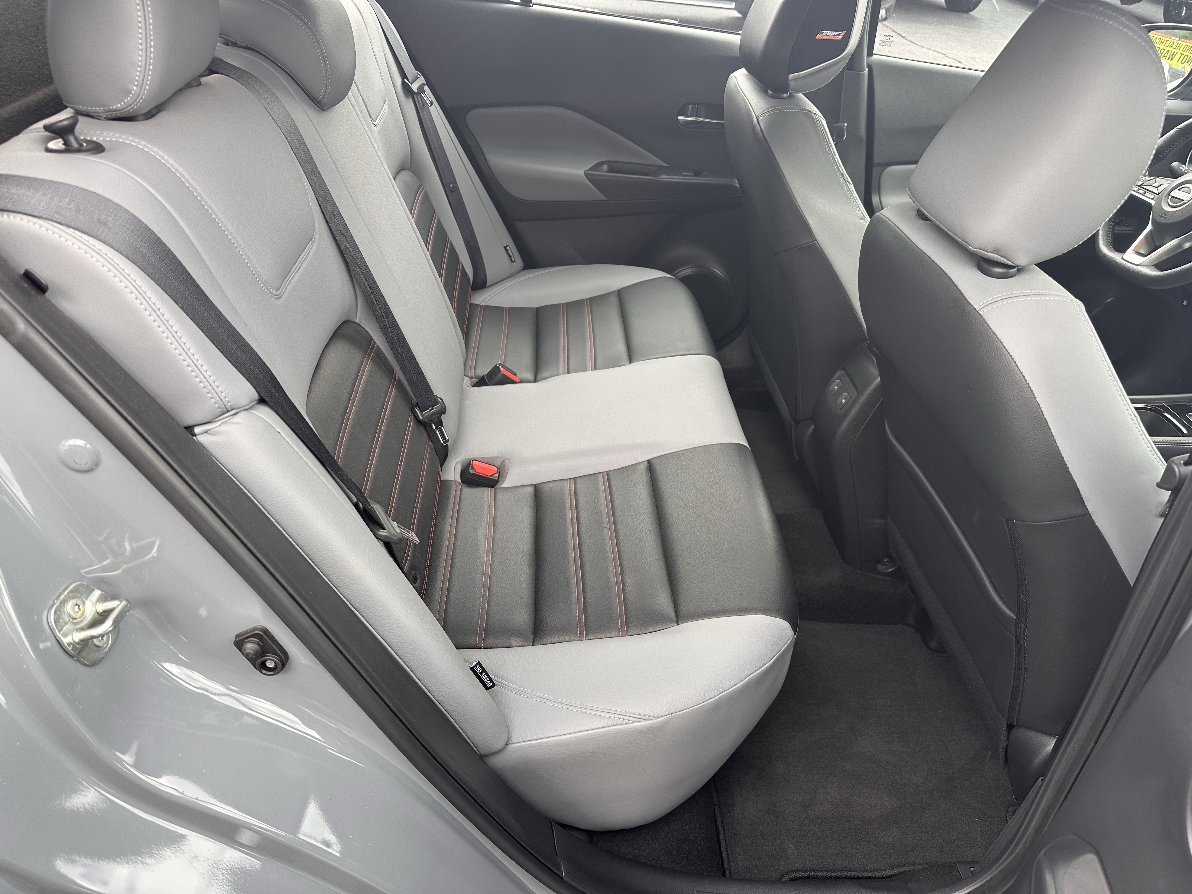 2022 Nissan Kicks SR