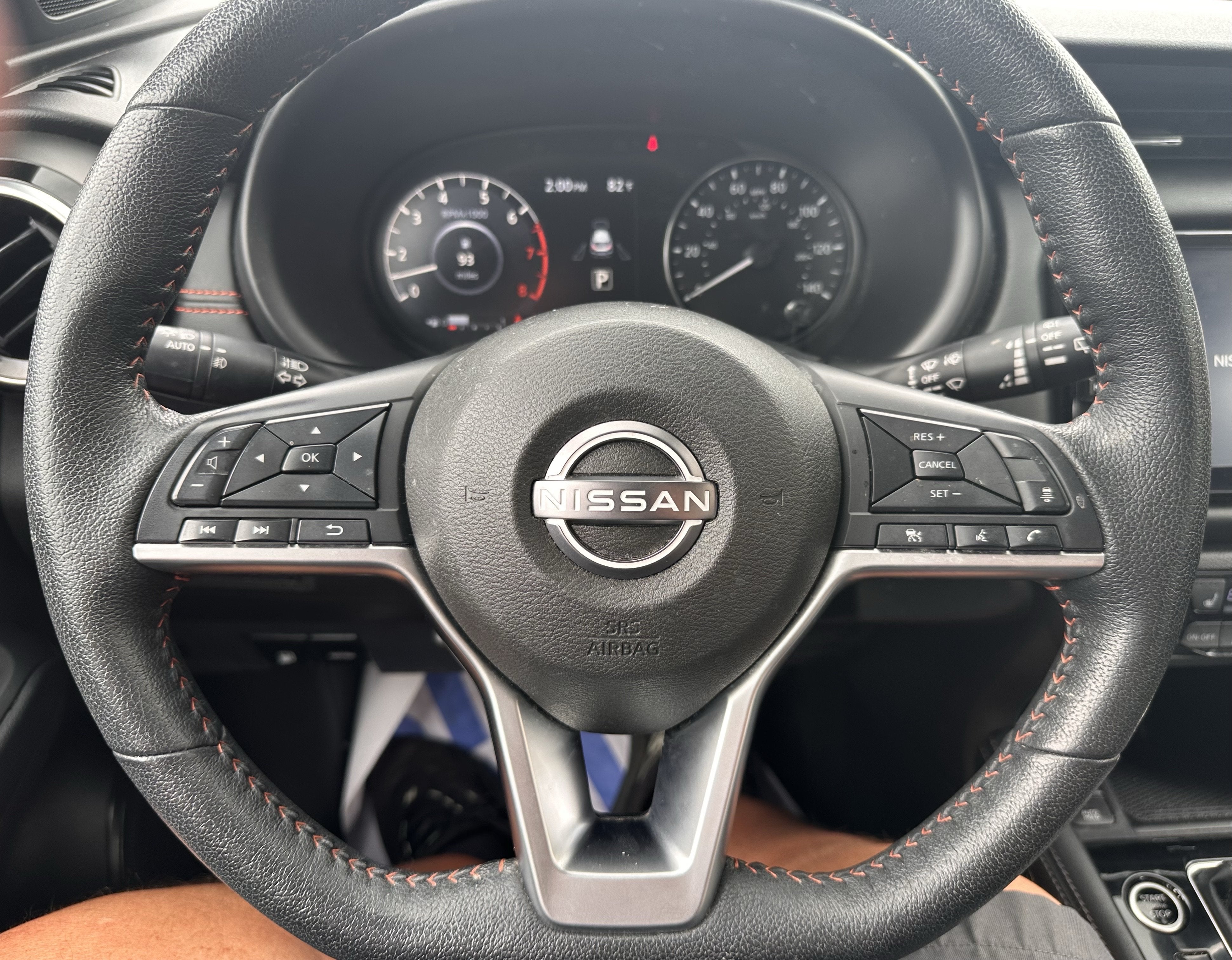 2022 Nissan Kicks SR
