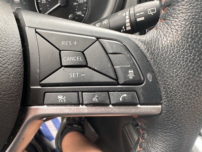 2022 Nissan Kicks SR