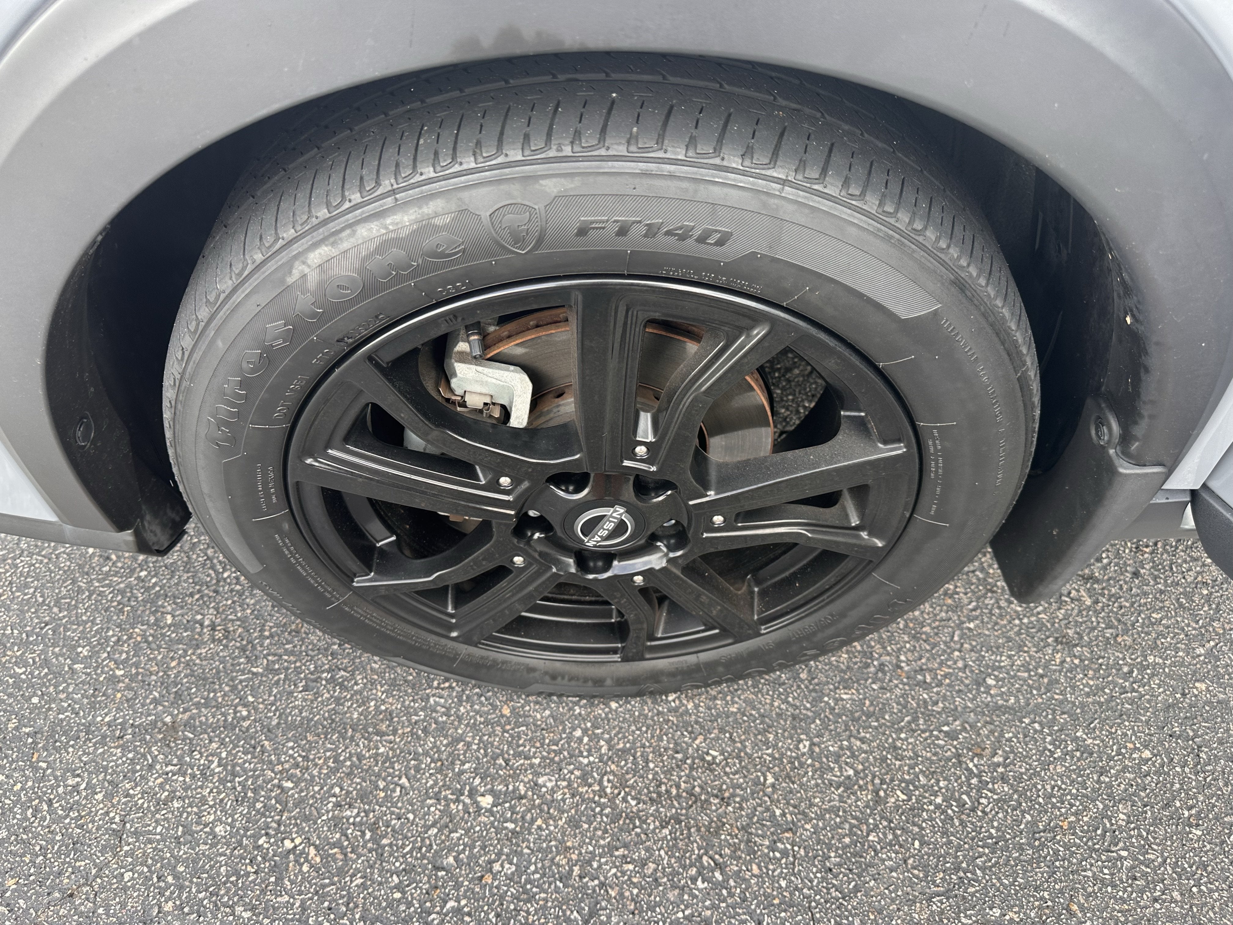 2022 Nissan Kicks SR
