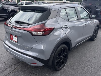 2022 Nissan Kicks SR