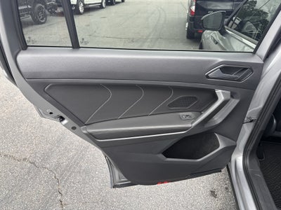 2022 Volkswagen Tiguan SE R-Line Black