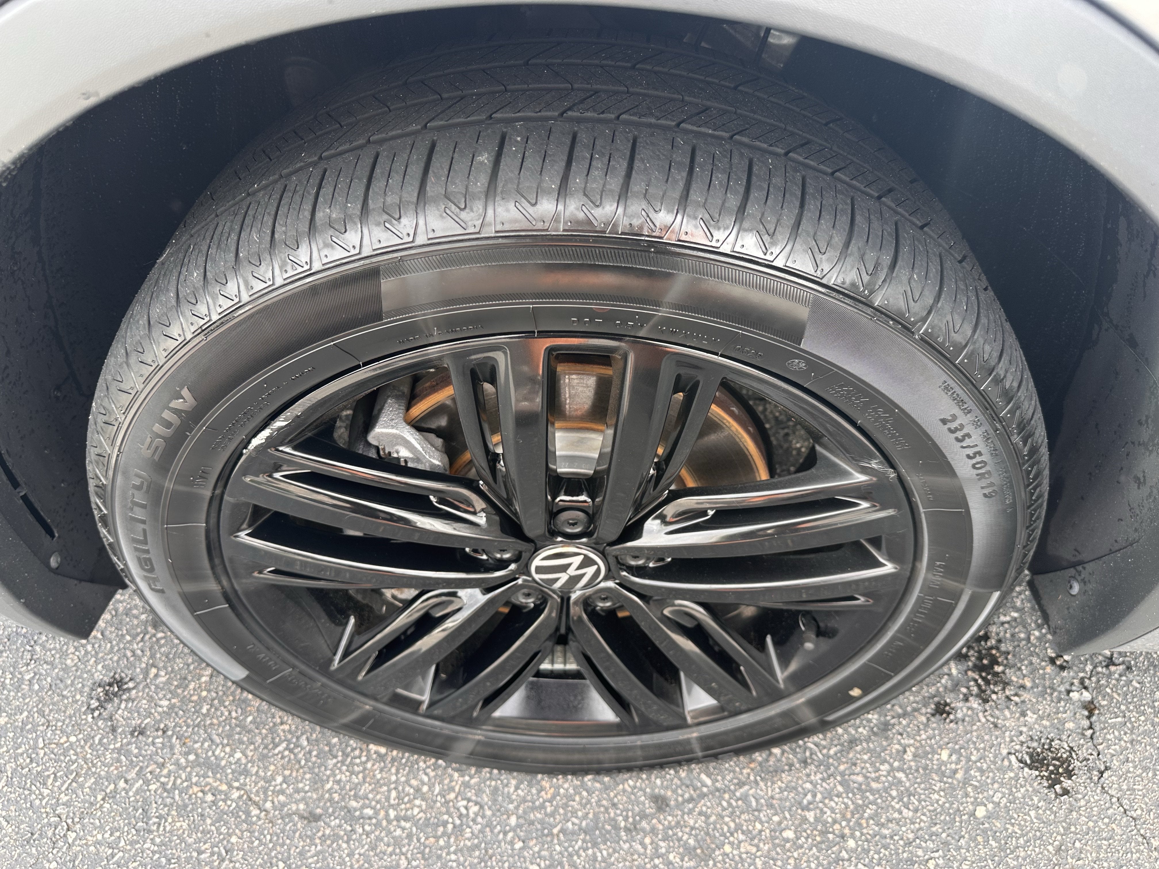 2022 Volkswagen Tiguan SE R-Line Black