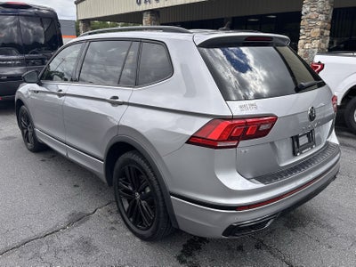 2022 Volkswagen Tiguan SE R-Line Black