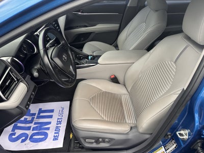 2019 Toyota Camry SE