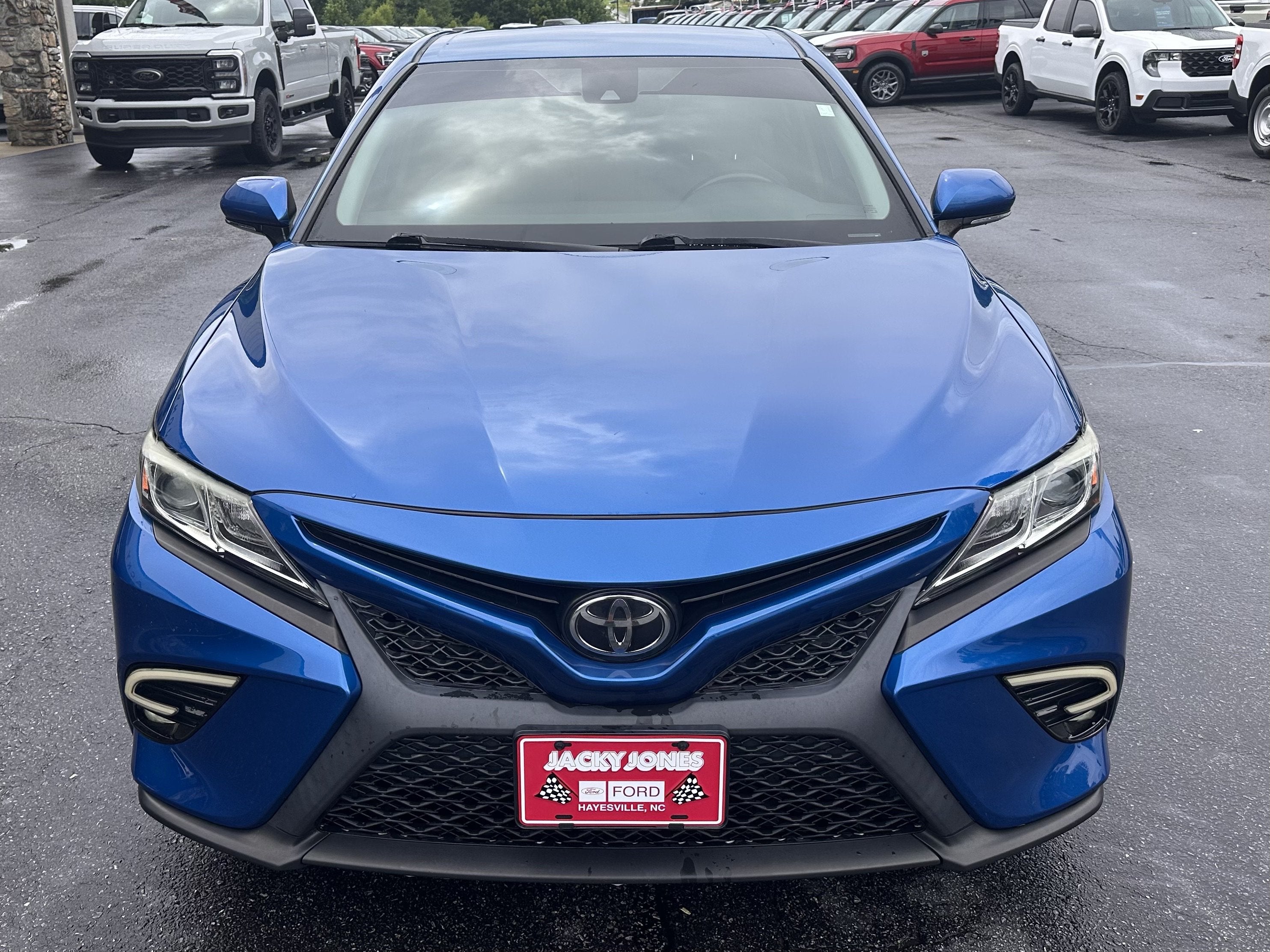 2019 Toyota Camry SE