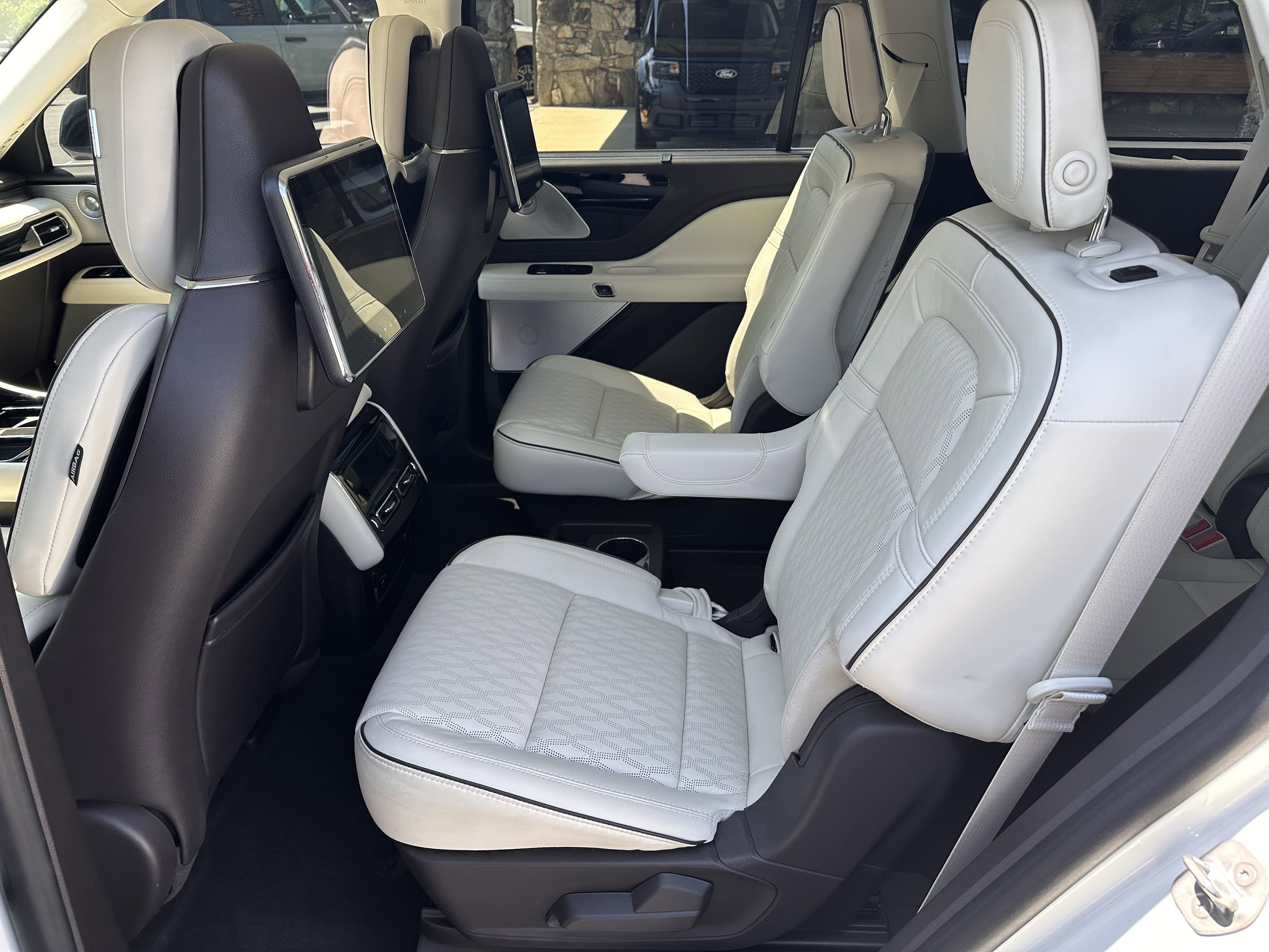 2023 Lincoln Aviator Black Label