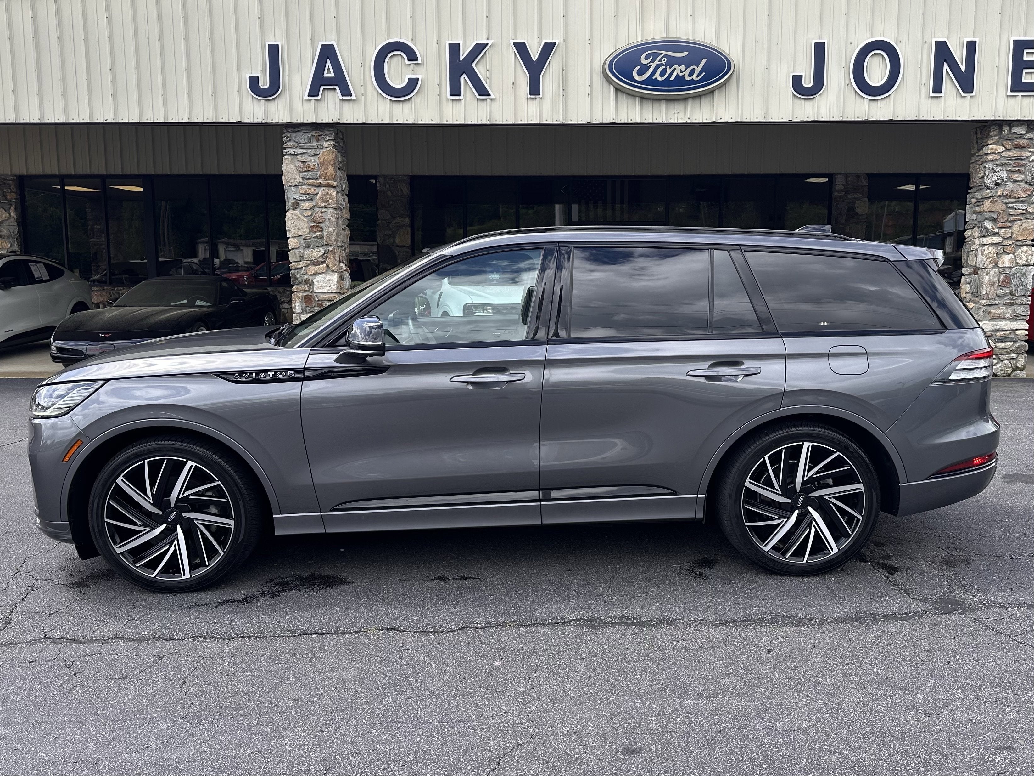 2025 Lincoln Aviator Black Label