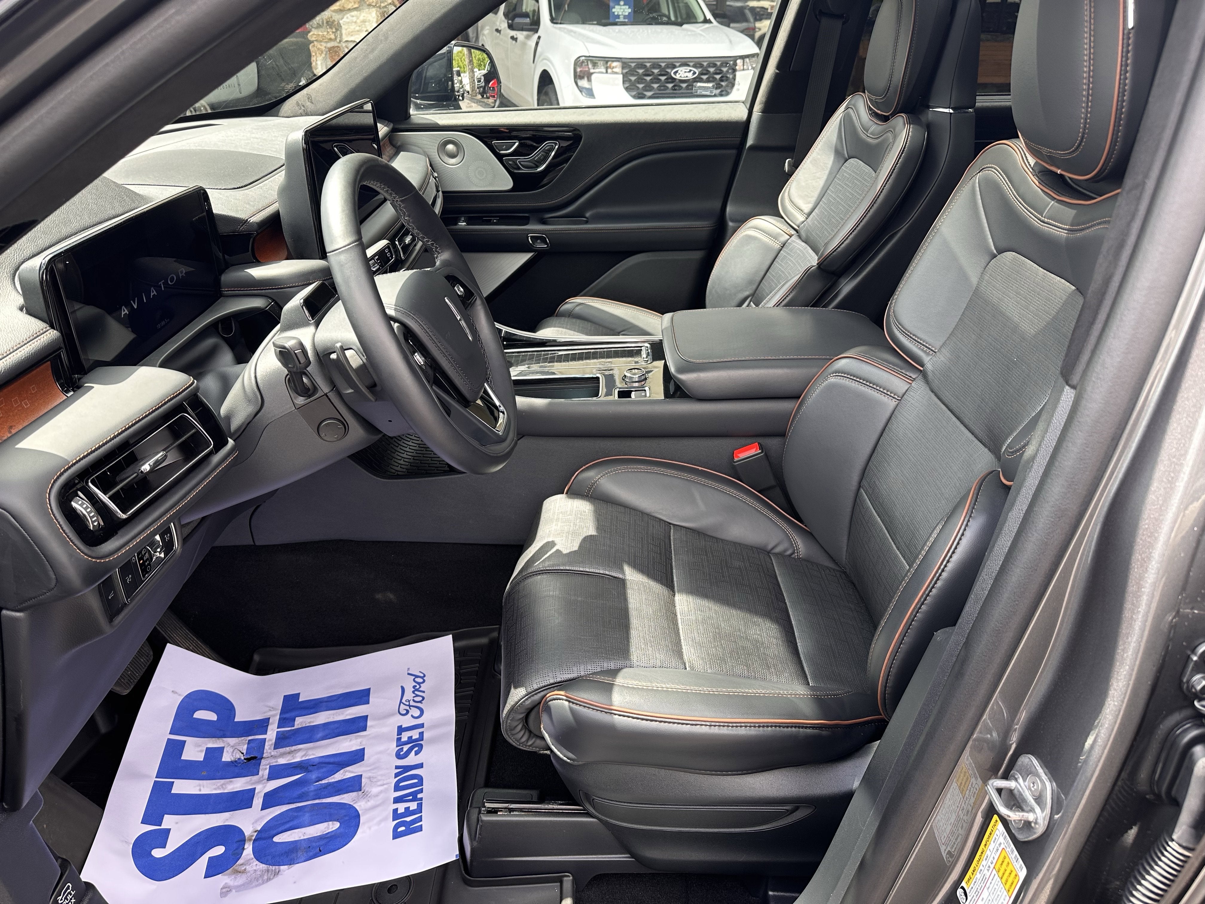 2025 Lincoln Aviator Black Label