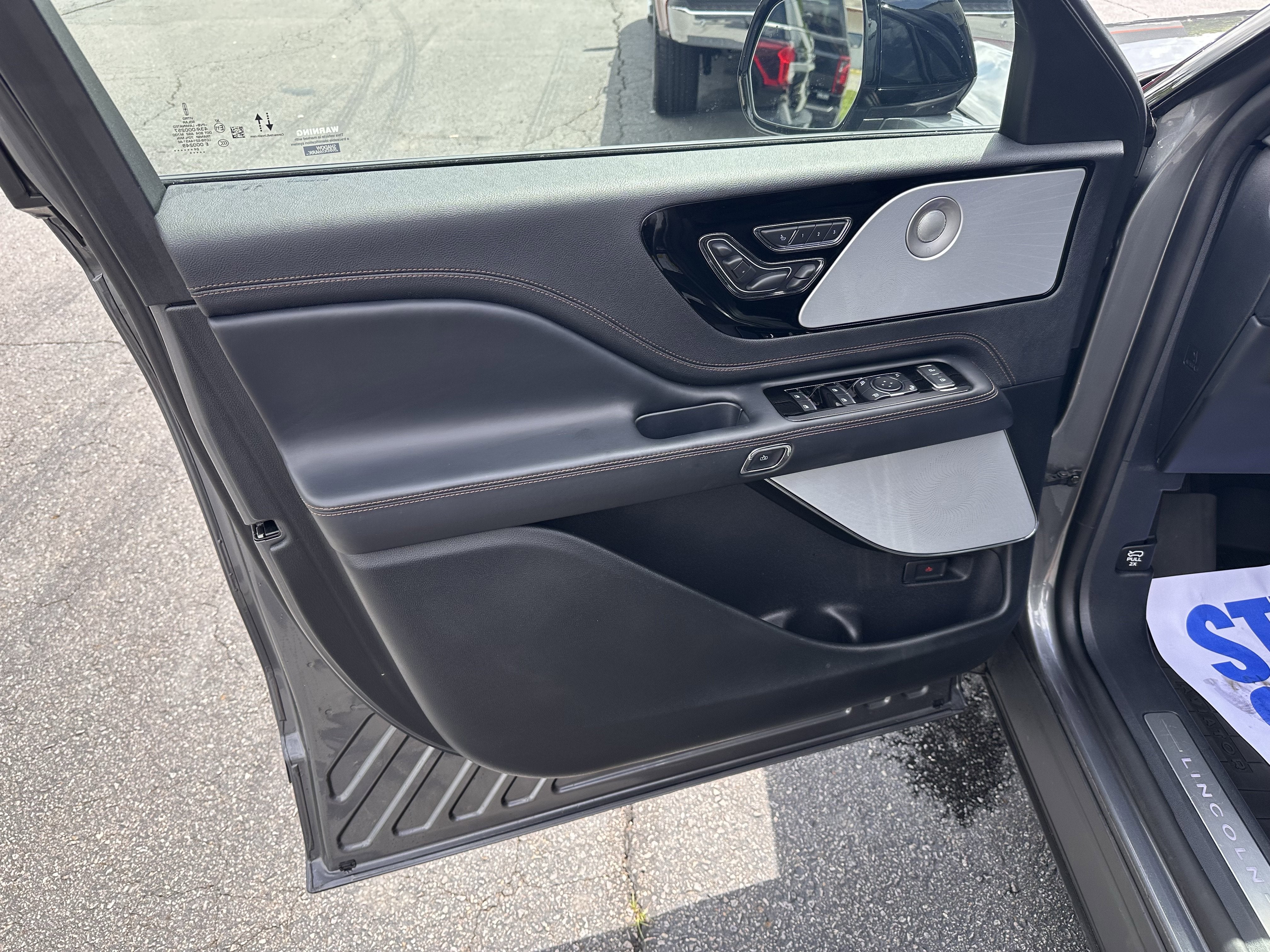 2025 Lincoln Aviator Black Label