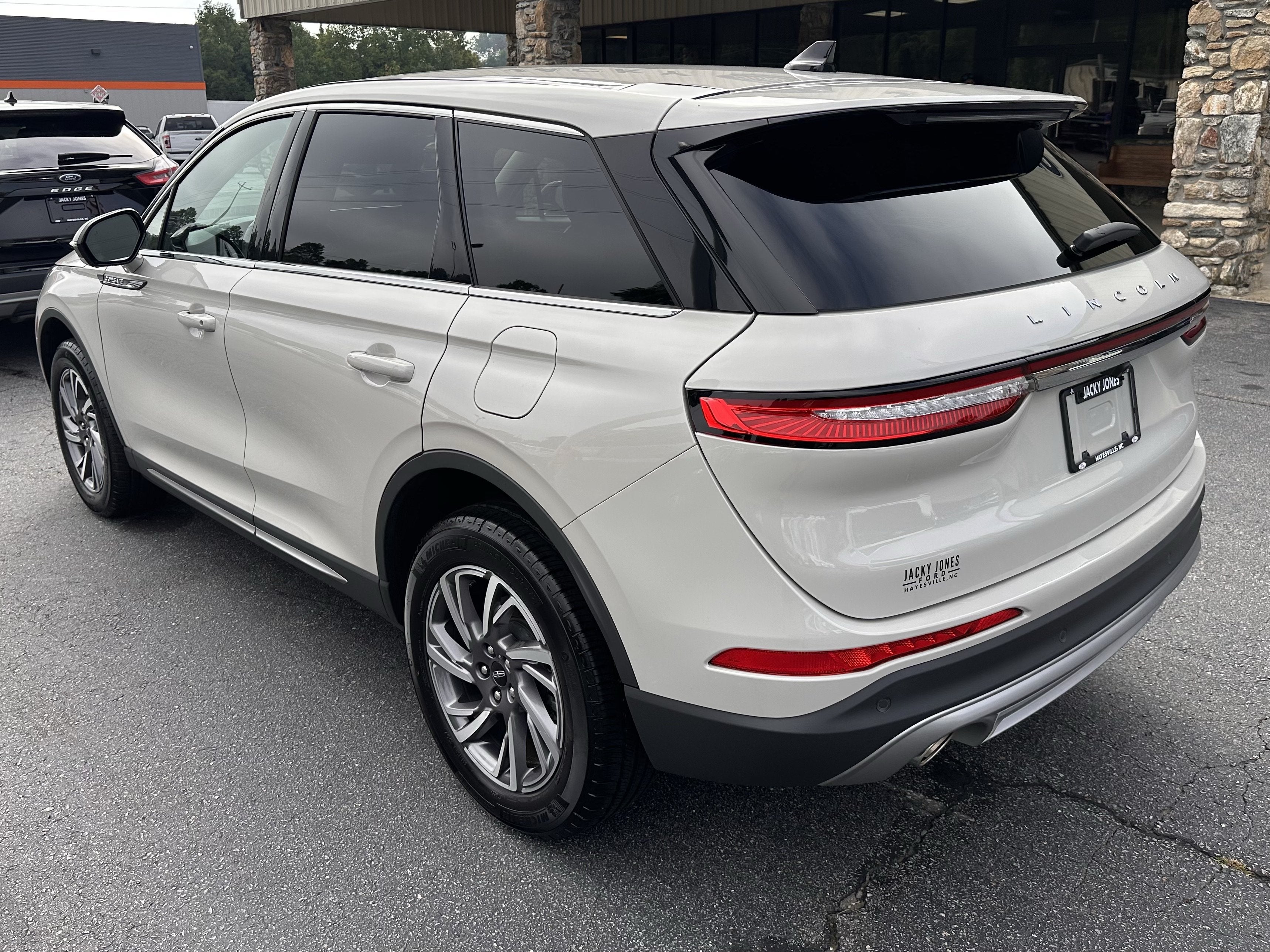 2024 Lincoln Corsair Premiere