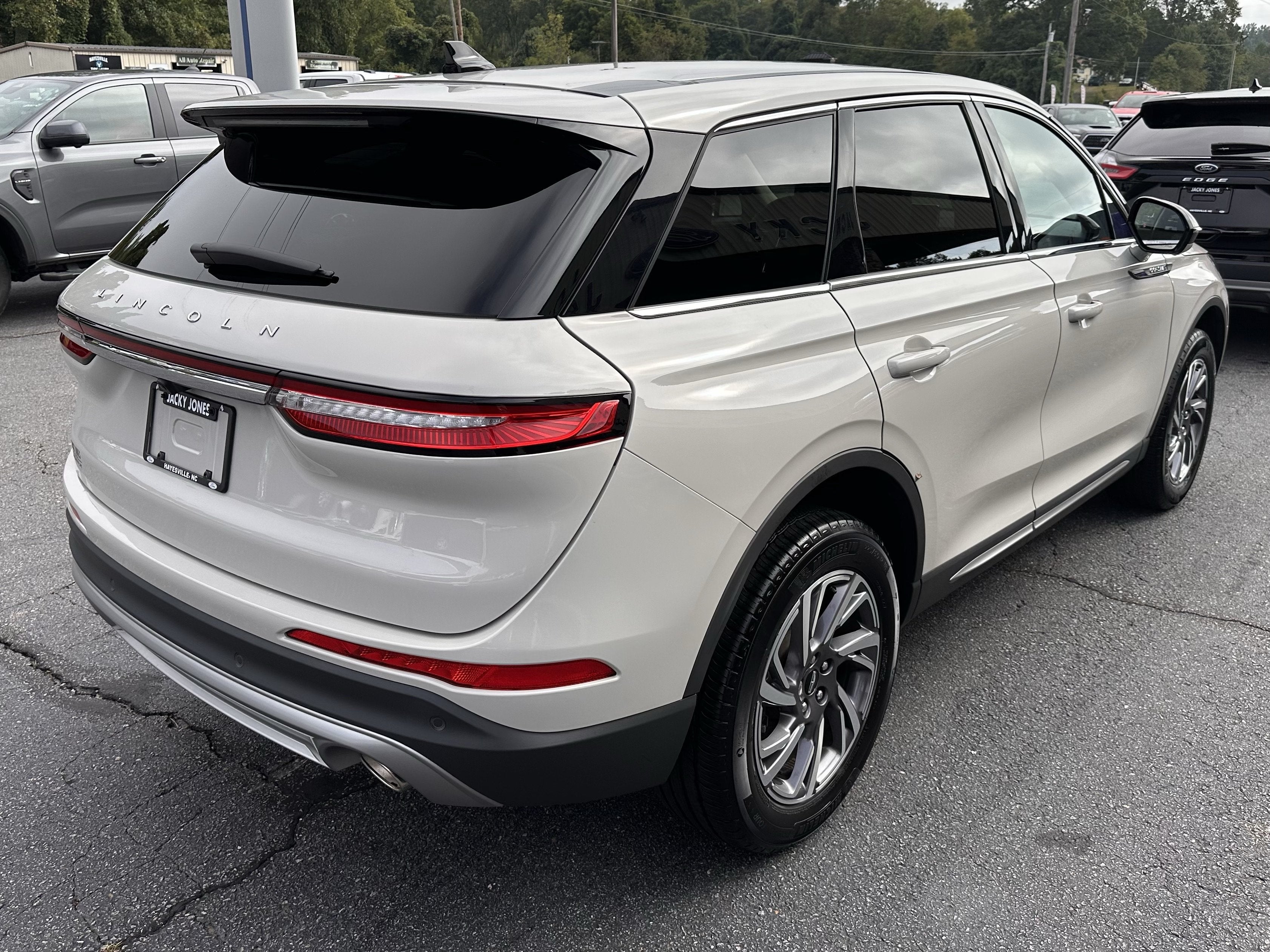 2024 Lincoln Corsair Premiere