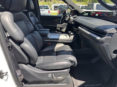 2025 Lincoln Navigator Reserve