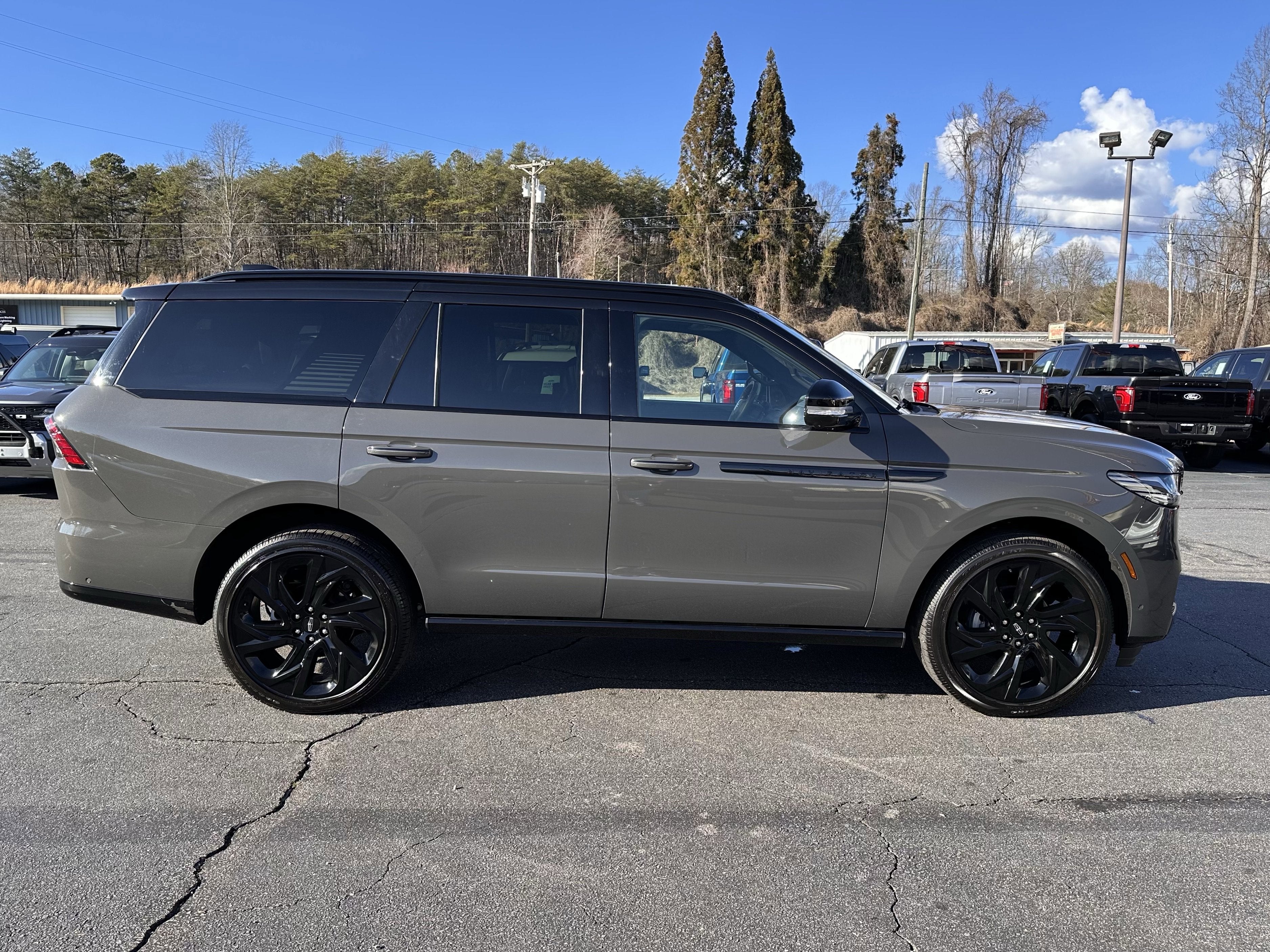 2025 Lincoln Navigator Black Label