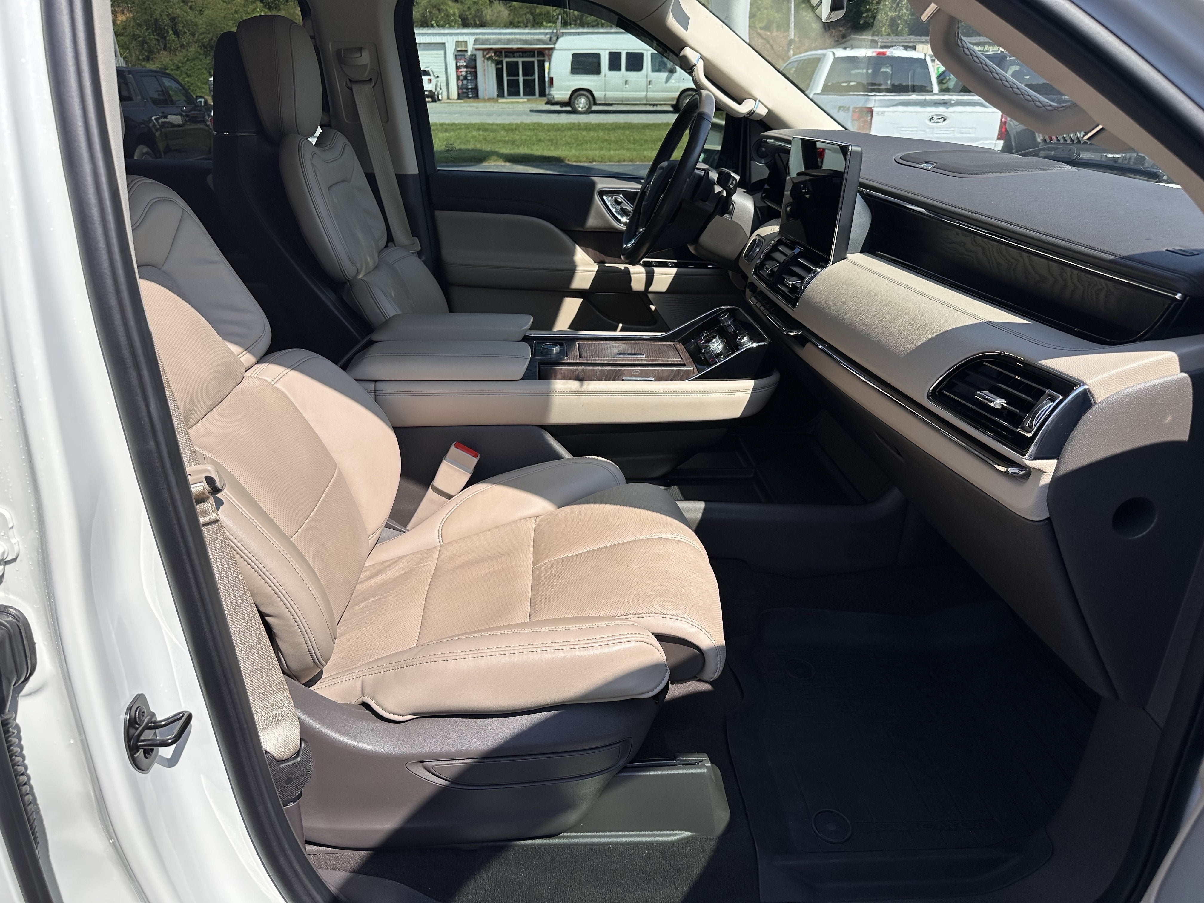 2024 Lincoln Navigator L Reserve