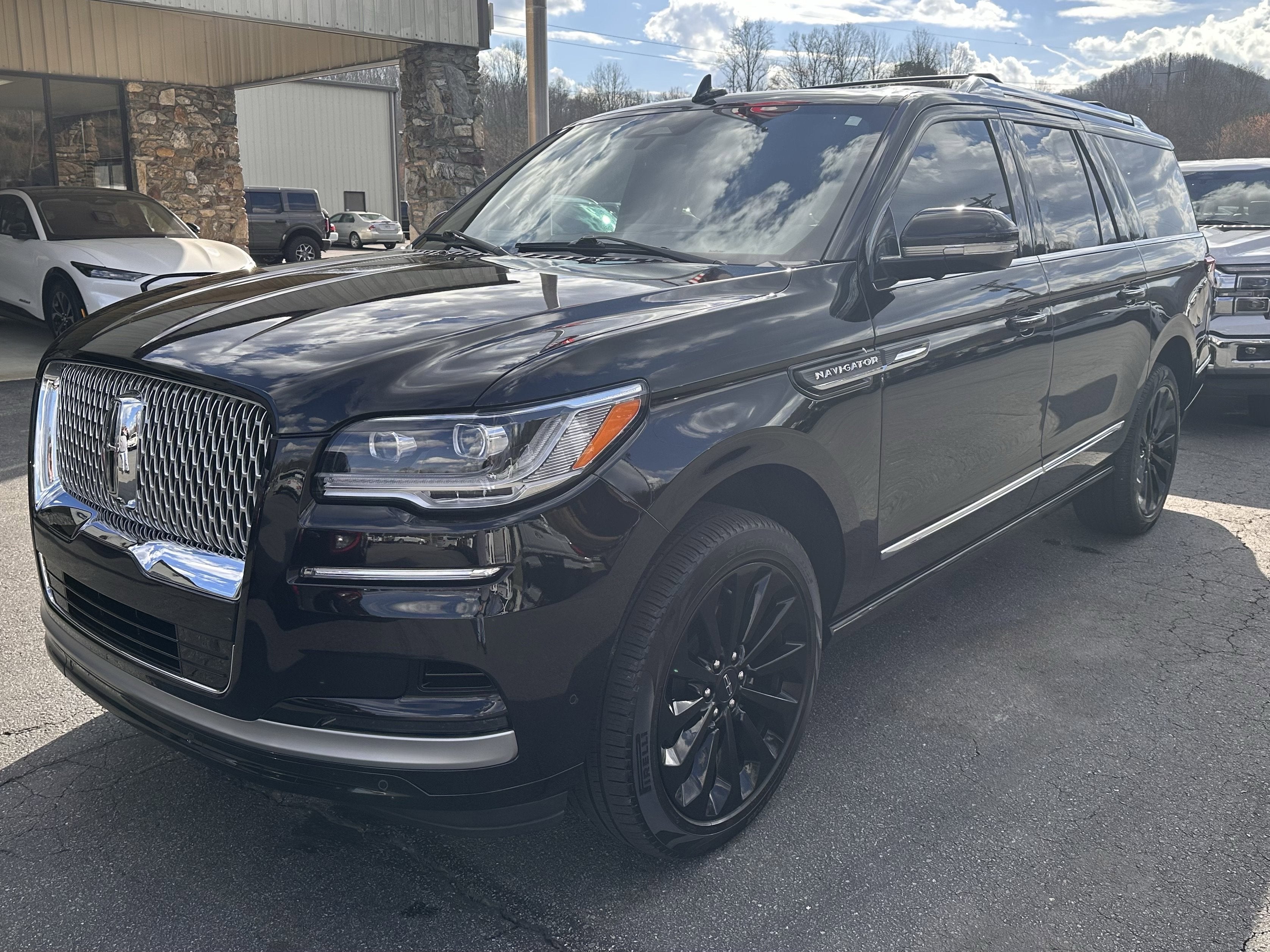 2023 Lincoln Navigator L Reserve
