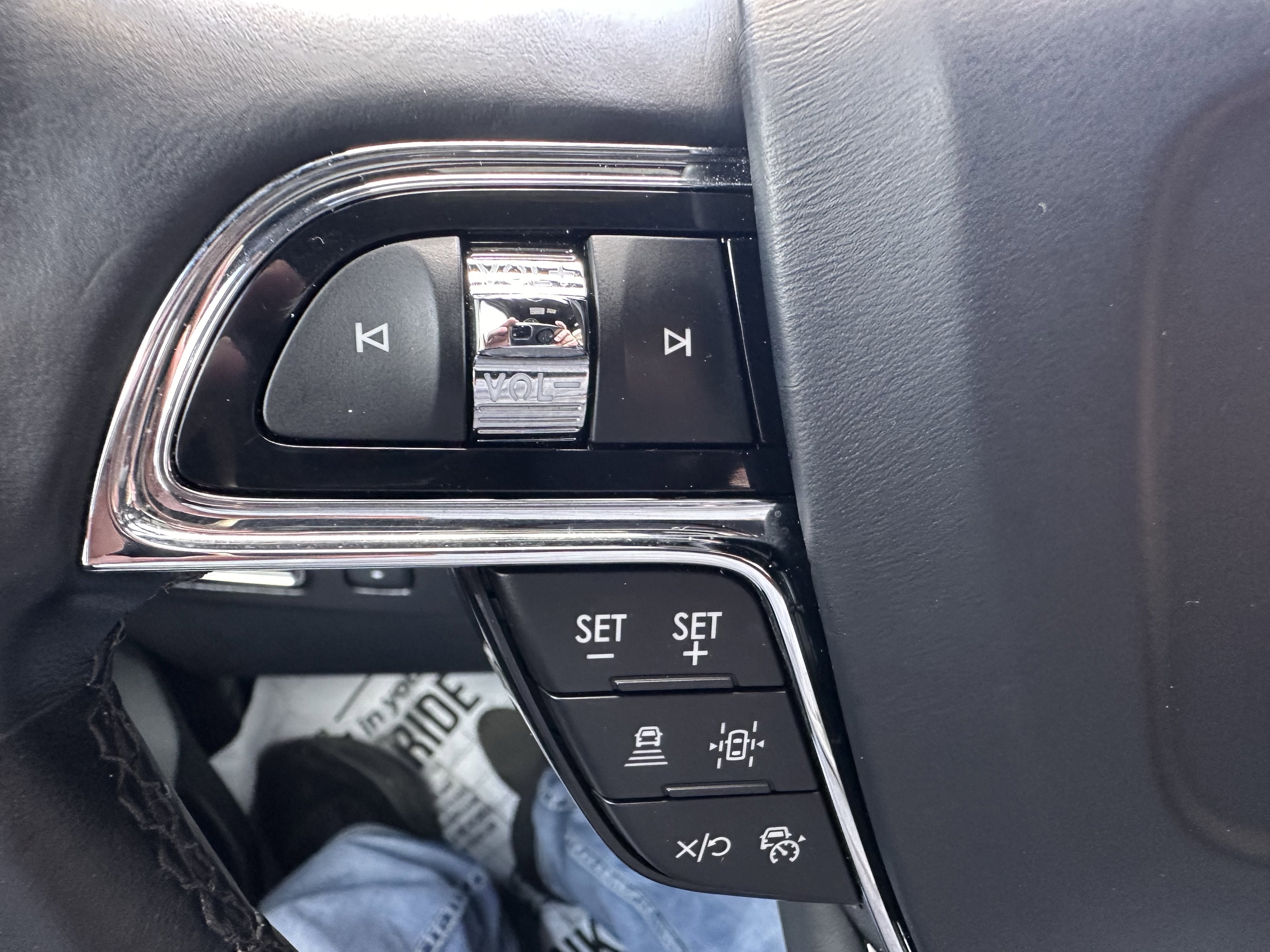 2023 Lincoln Navigator L Reserve