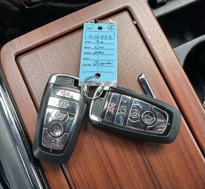 2023 Lincoln Navigator L Reserve