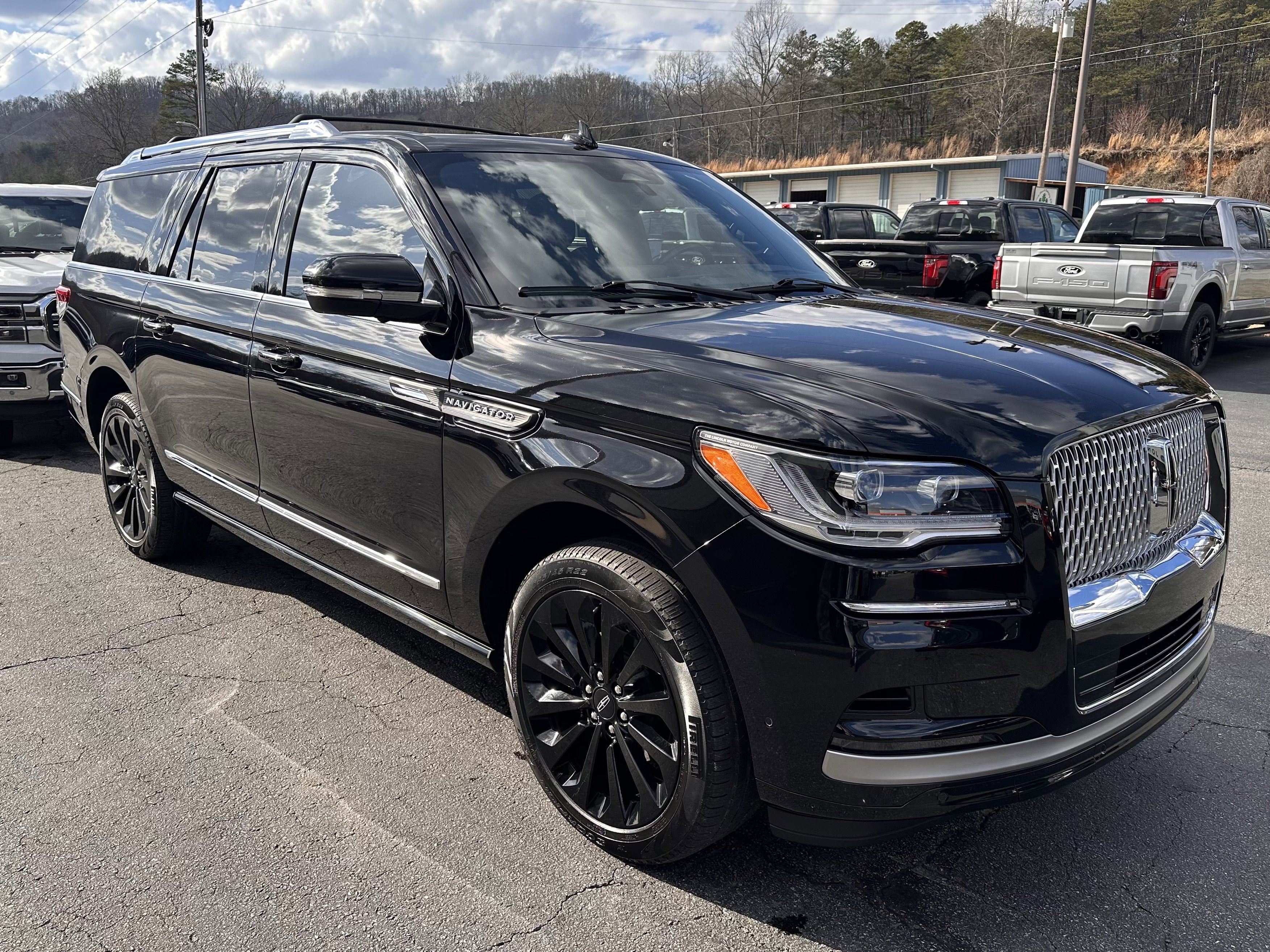 2023 Lincoln Navigator L Reserve