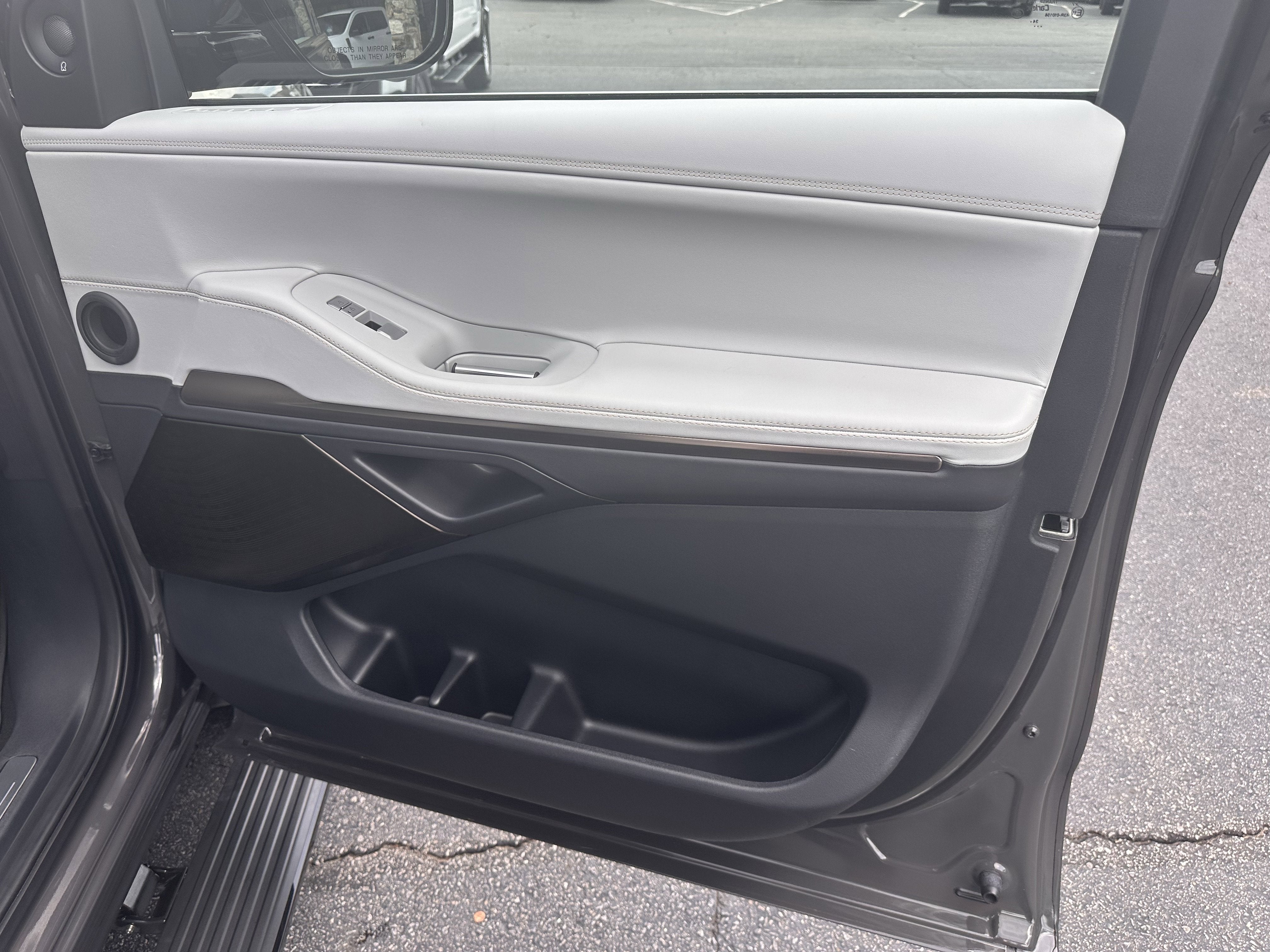 2025 Lincoln Navigator L Black Label