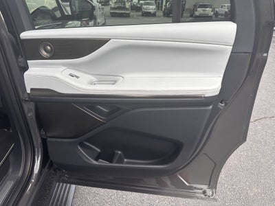 2025 Lincoln Navigator L Black Label