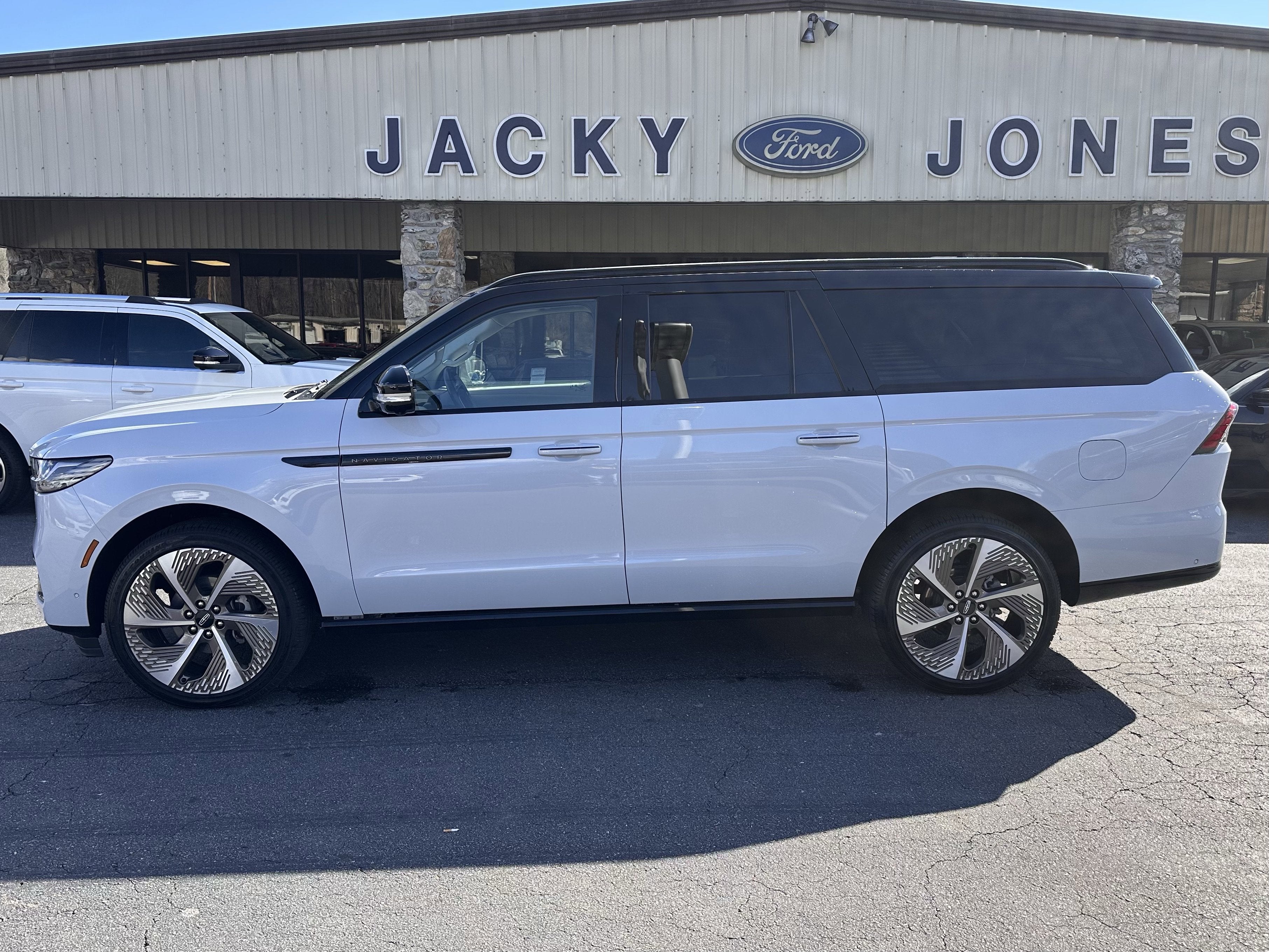 2025 Lincoln Navigator L Black Label