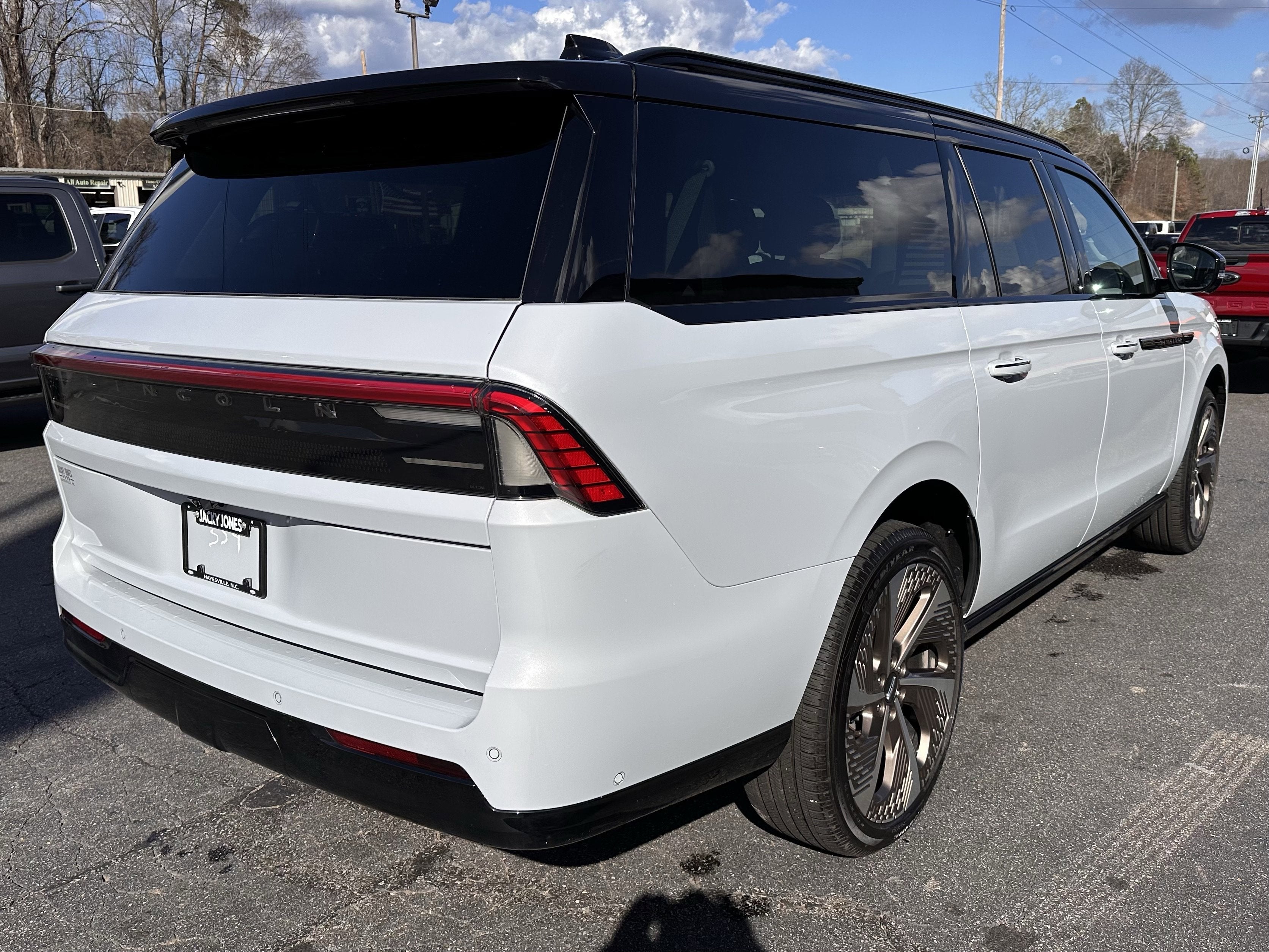 2025 Lincoln Navigator L Black Label