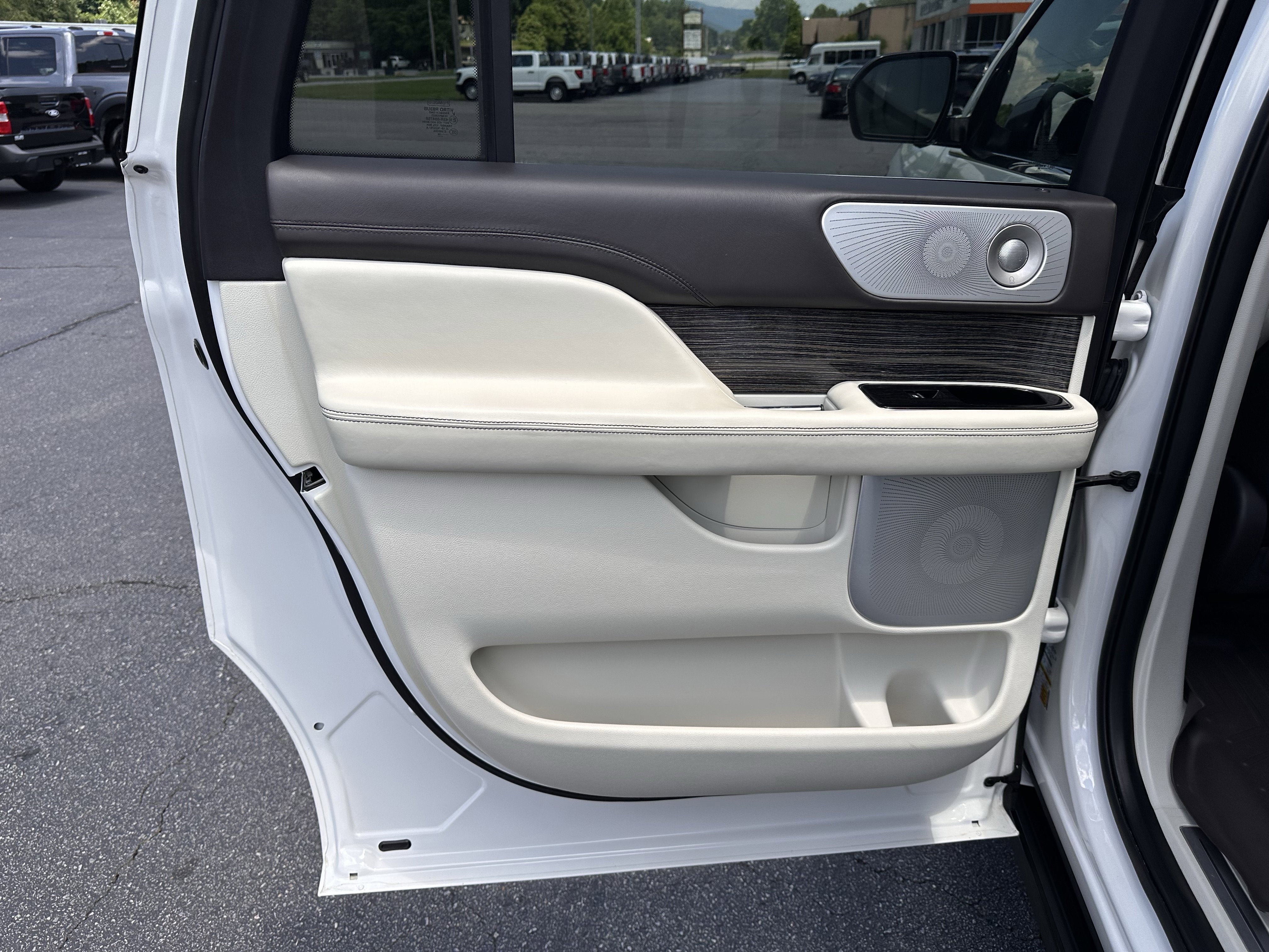 2020 Lincoln Navigator L Black Label