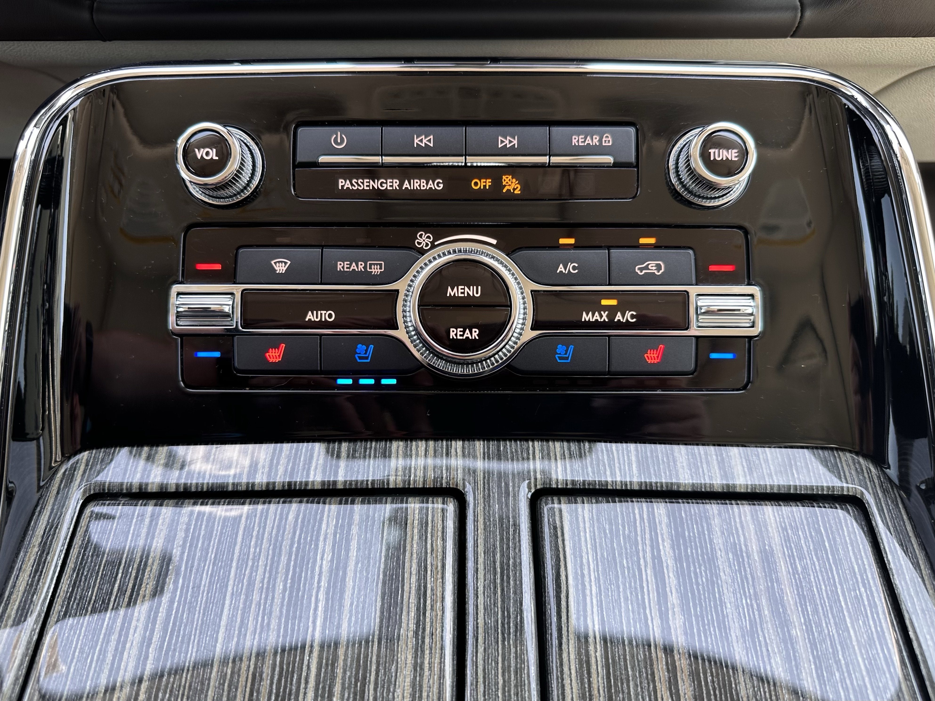 2020 Lincoln Navigator L Black Label