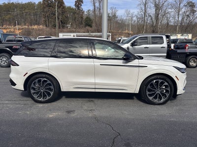 2024 Lincoln Nautilus Reserve