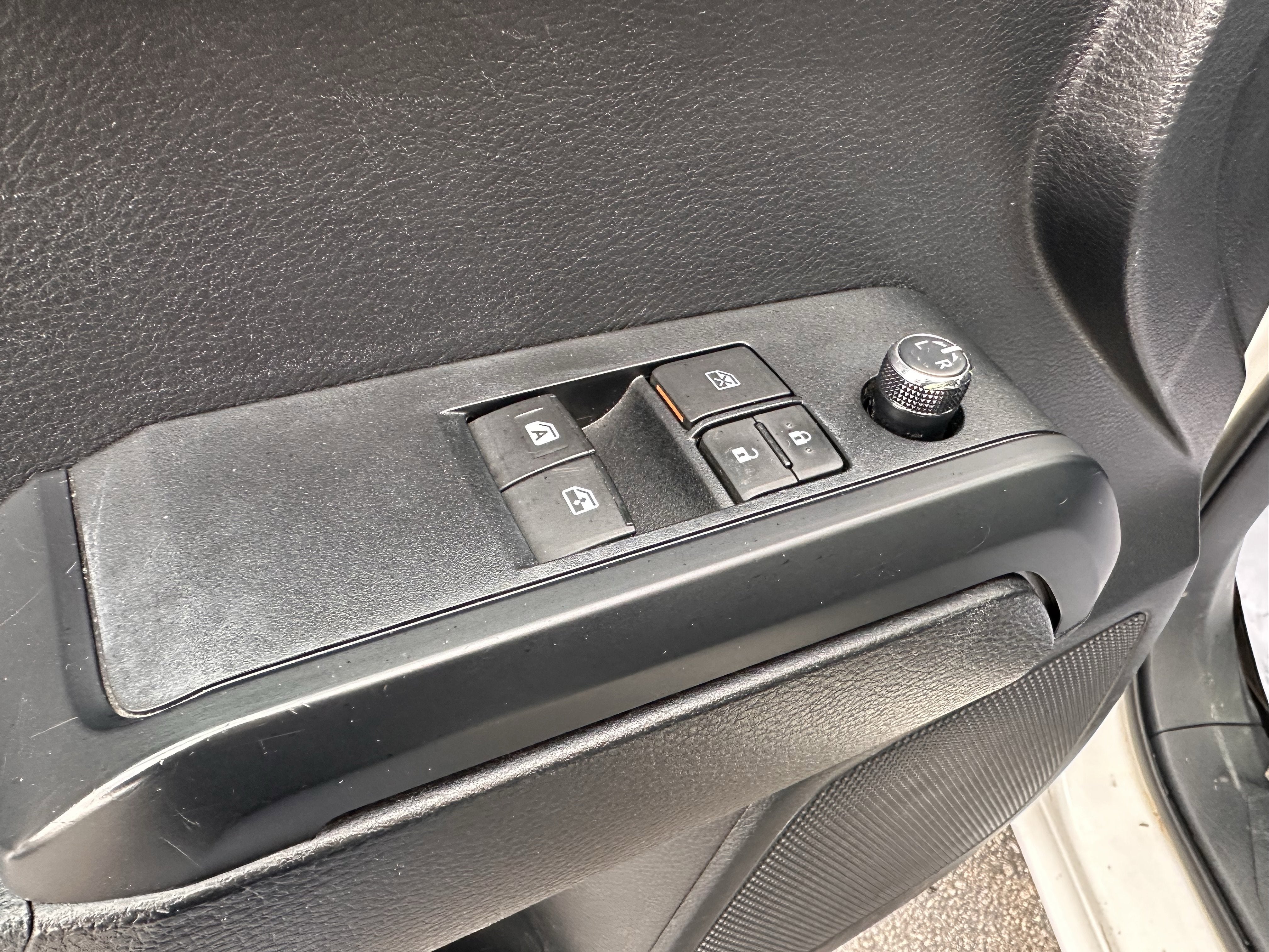 2017 Toyota Tacoma SR