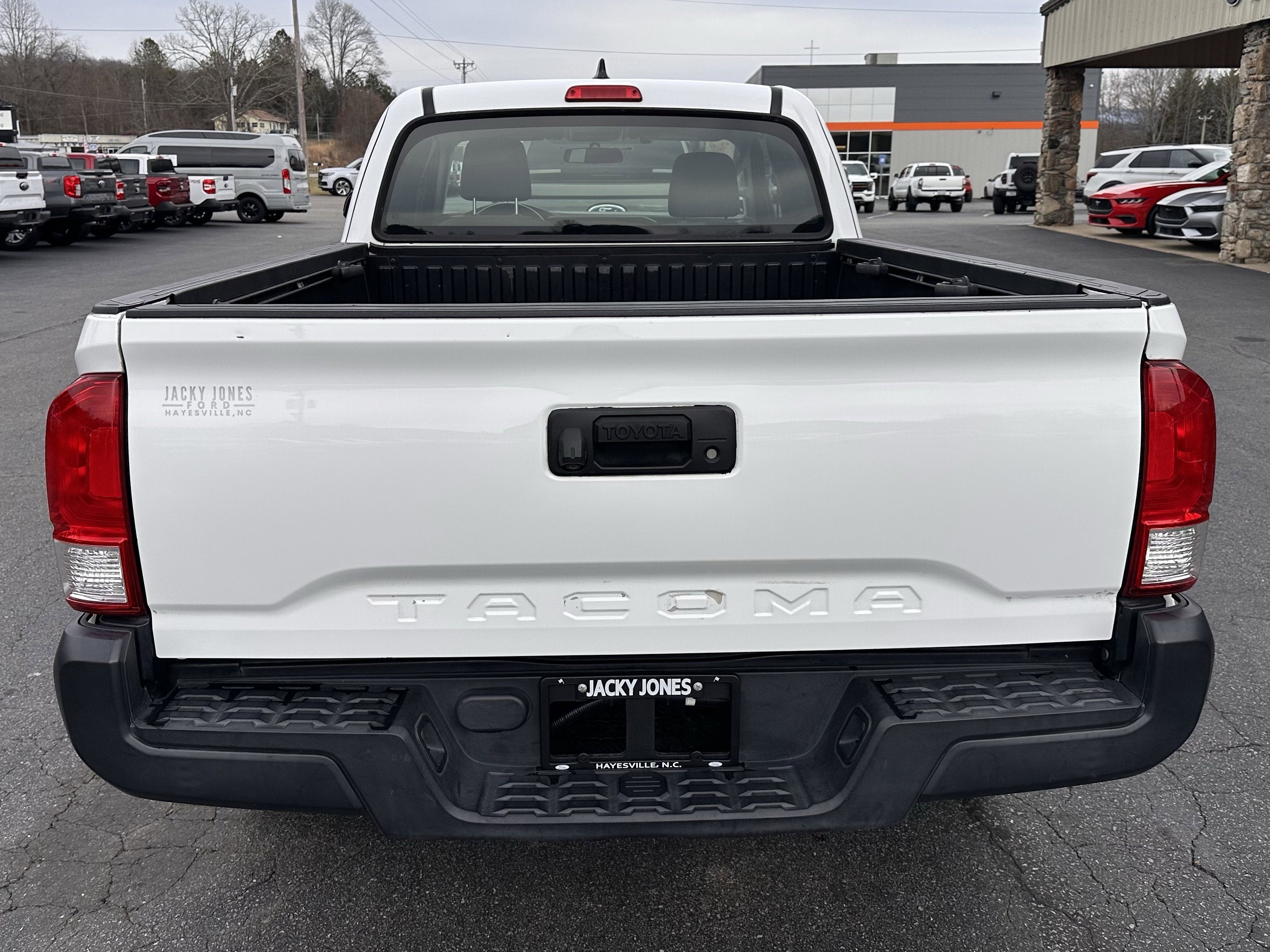 2017 Toyota Tacoma SR