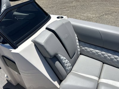 2022 Triton Manitou 25 SHP
