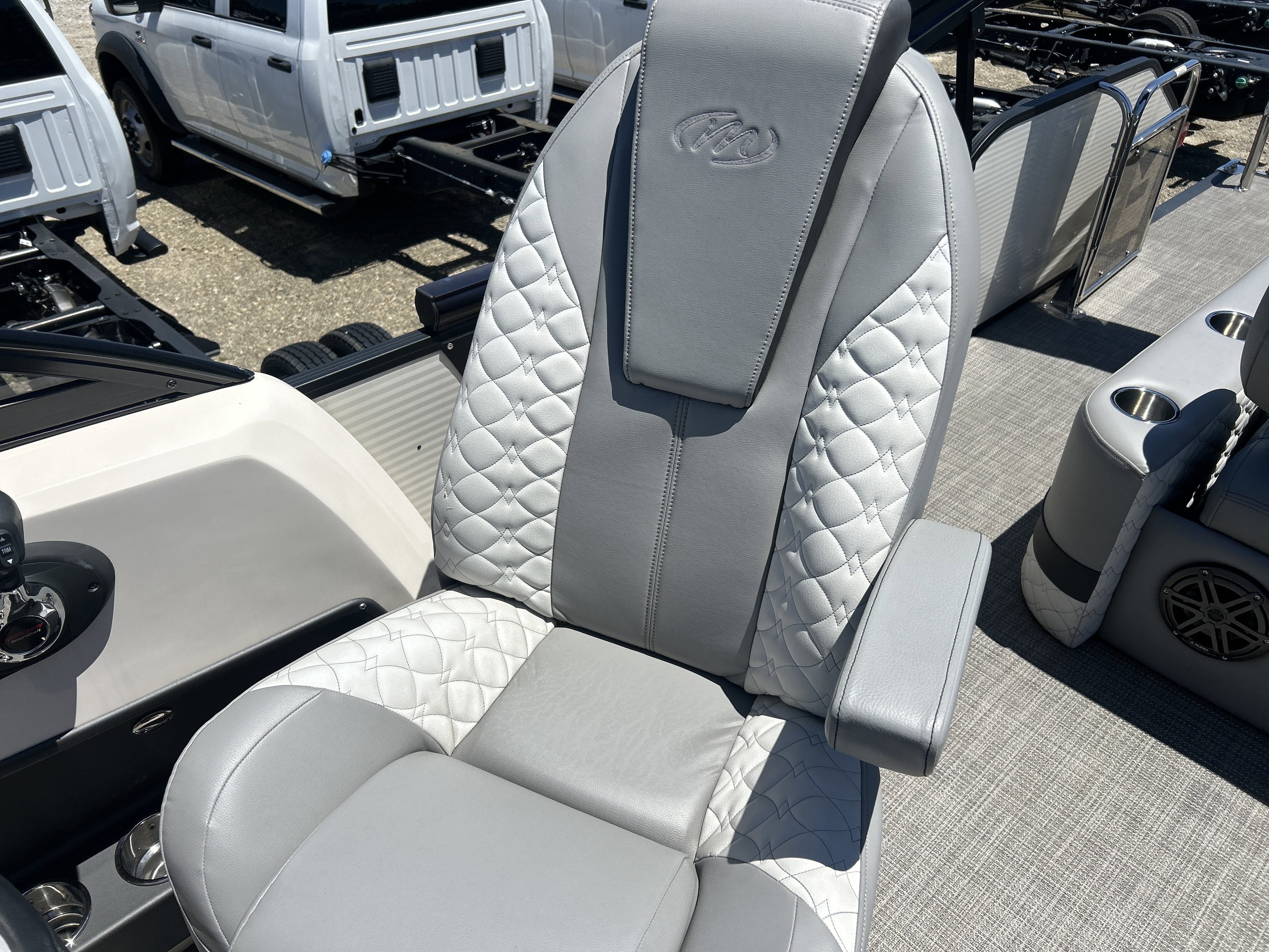 2022 Triton Manitou 25 SHP