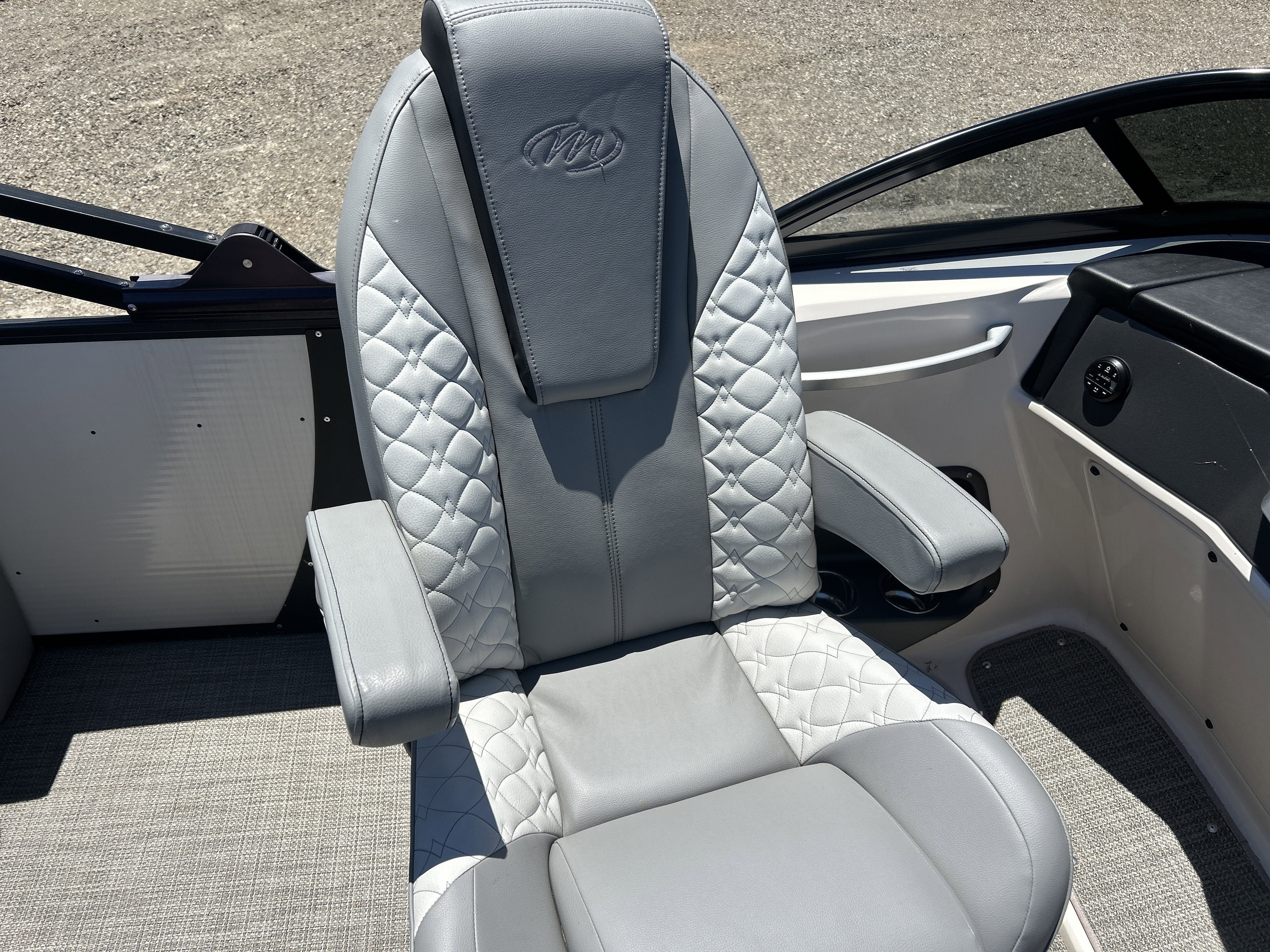 2022 Triton Manitou 25 SHP