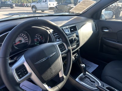 2013 Chrysler 200 Touring
