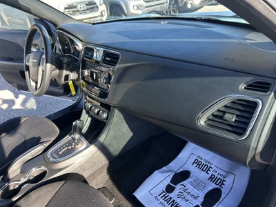 2013 Chrysler 200 Touring